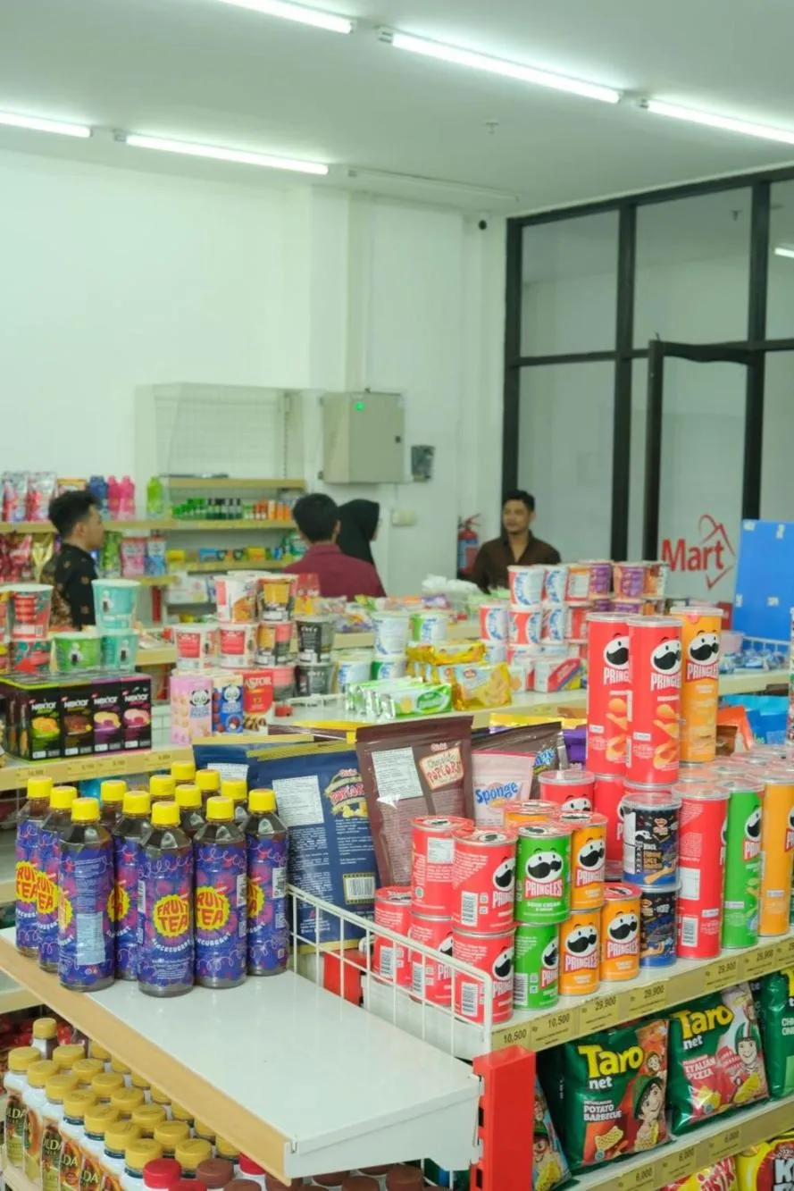 Supermarket/grocery shop in Cordova Suites