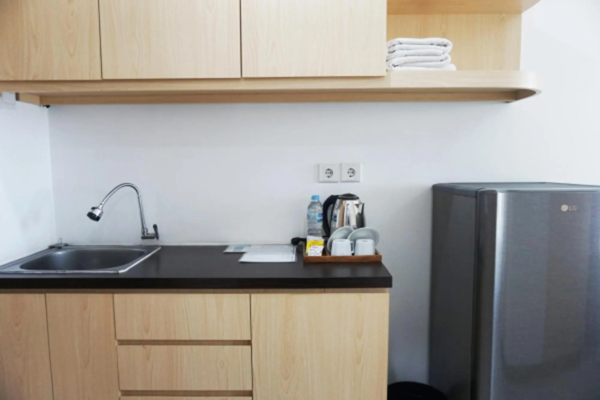 Photo of the whole room in Cordova Suites