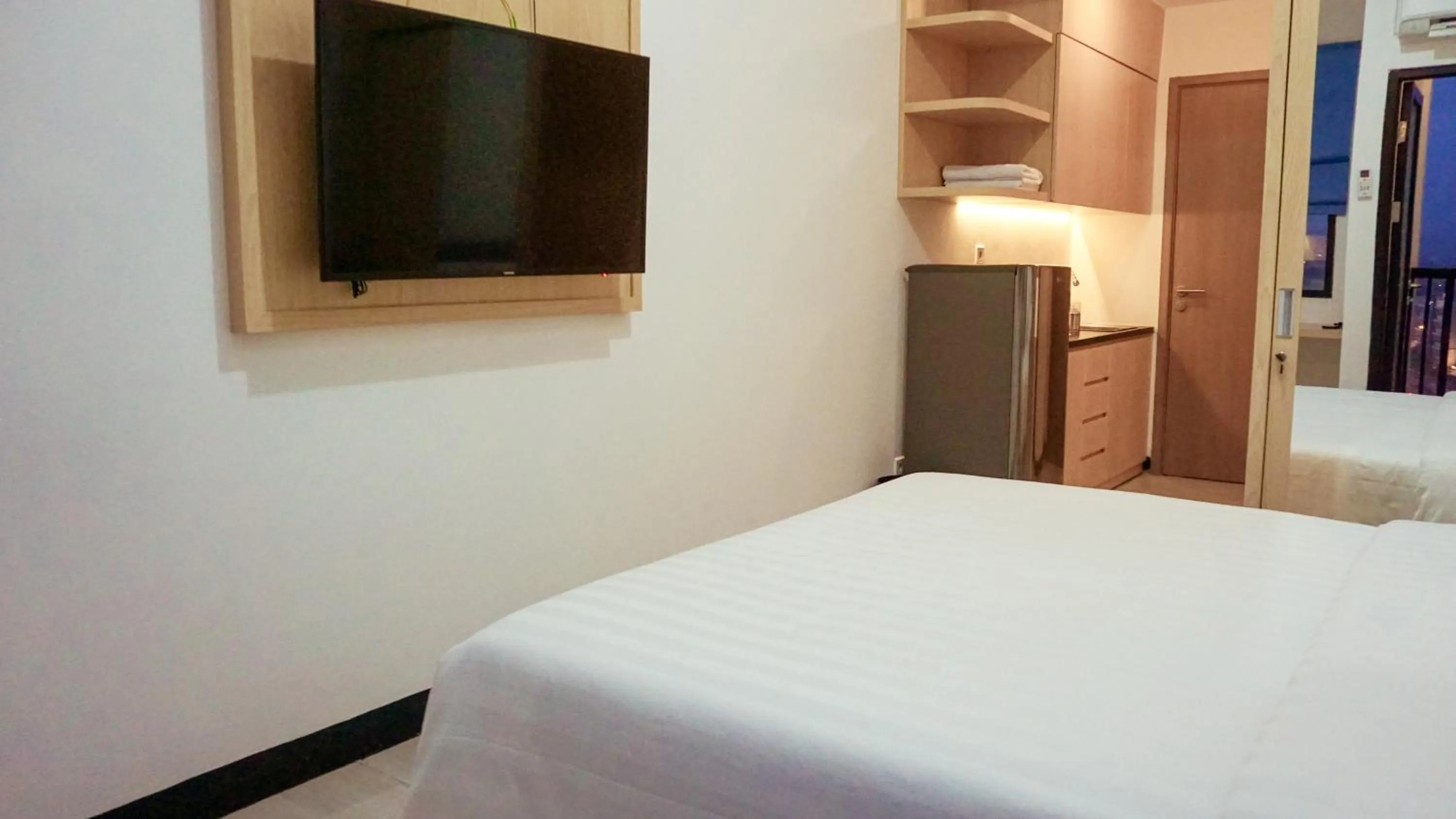 Bedroom, Bed in Cordova Suites