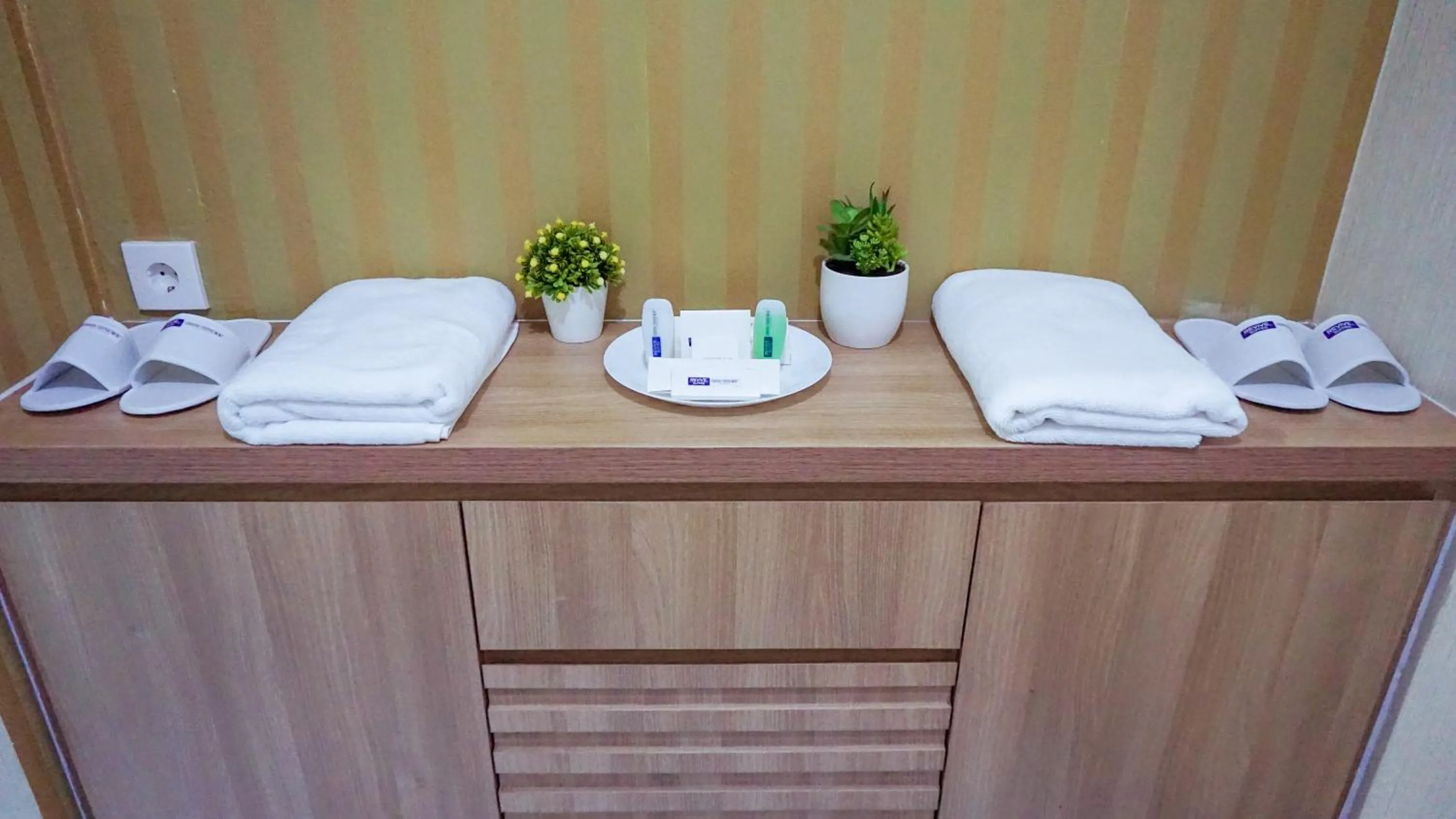 Area and facilities in Cordova Suites