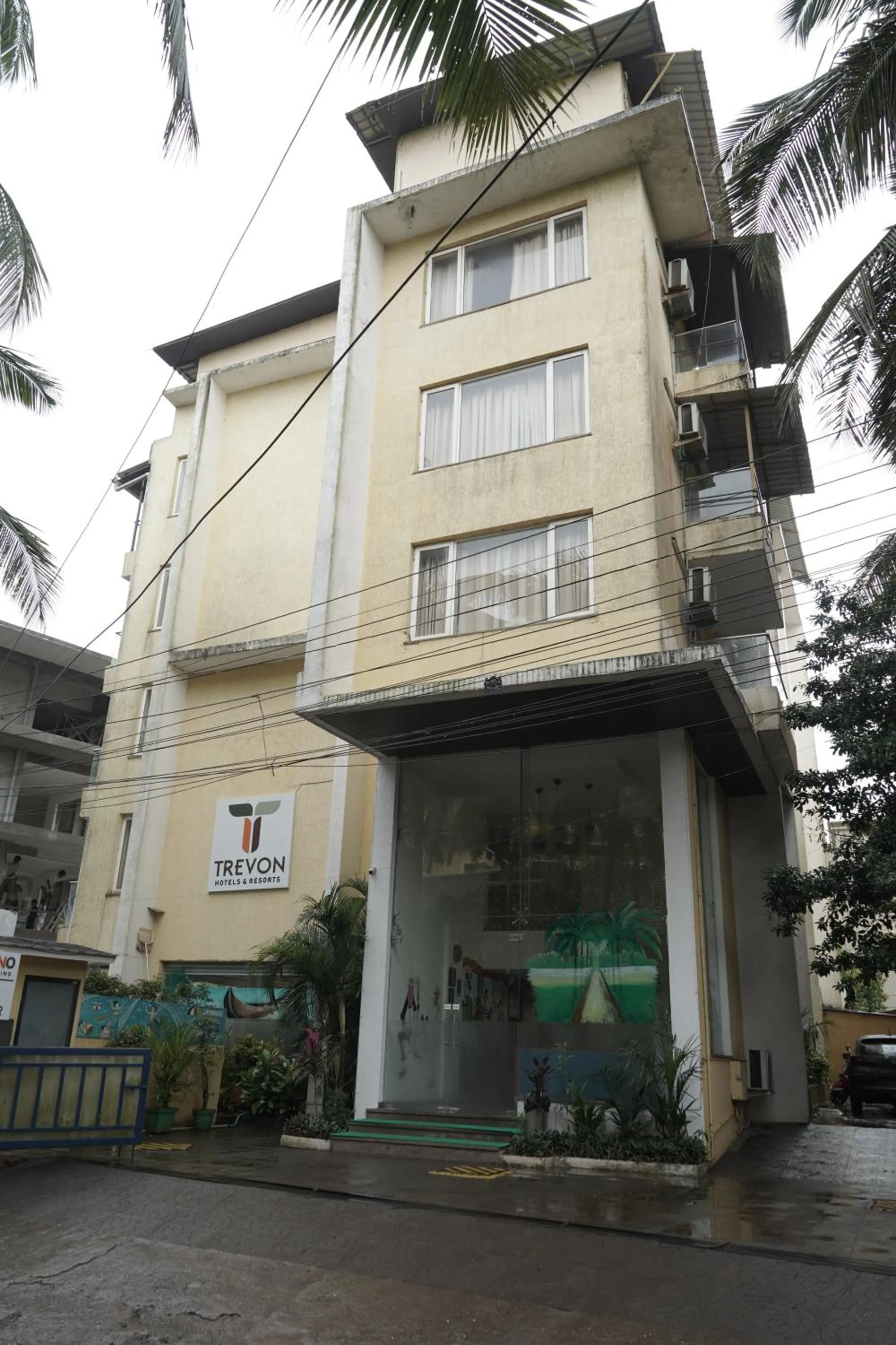 Facade/entrance in Trevon Hotels & Resorts Goa