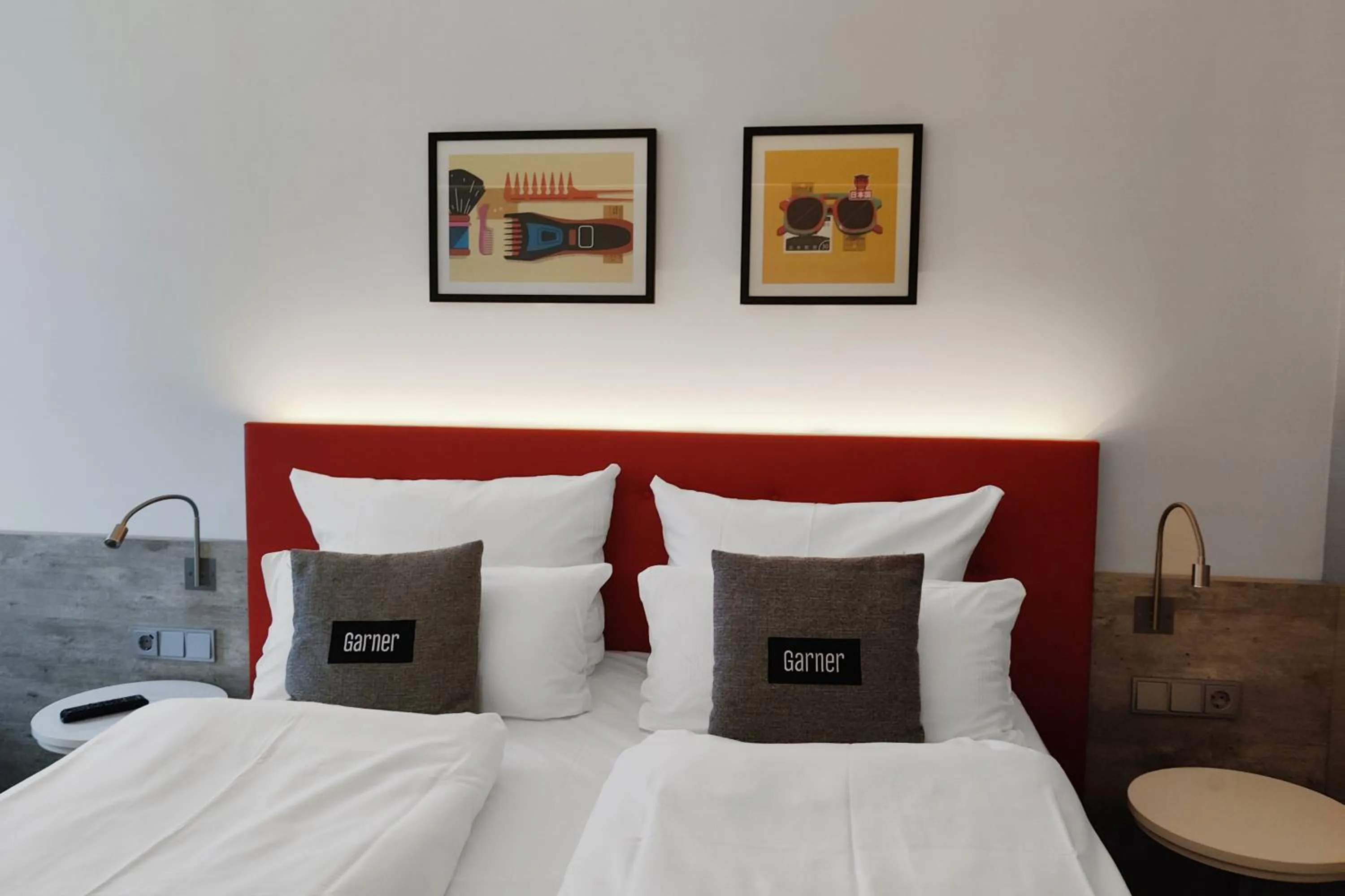 Bed in Garner Hotel Wiesbaden City by IHG
