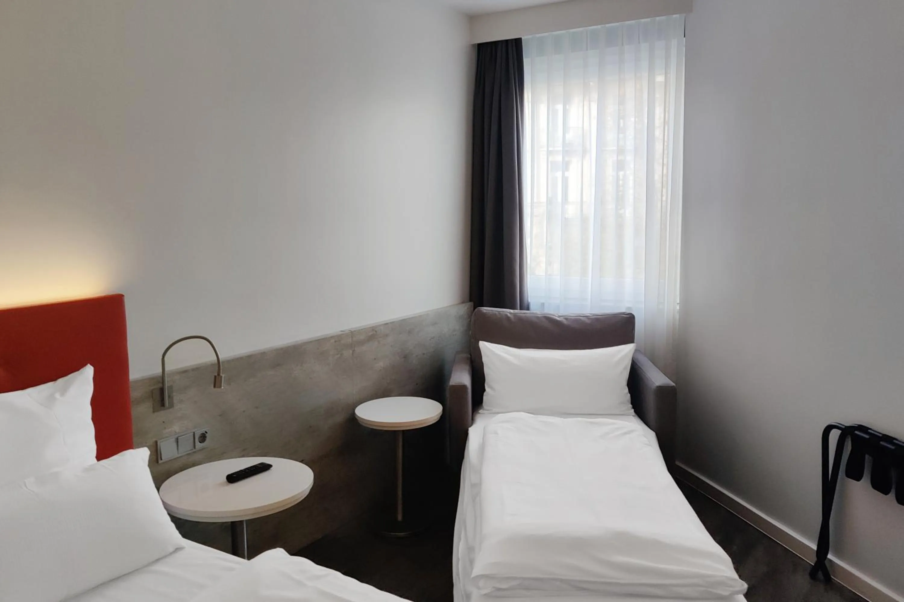 Photo of the whole room, Bed in Garner Hotel Wiesbaden City by IHG