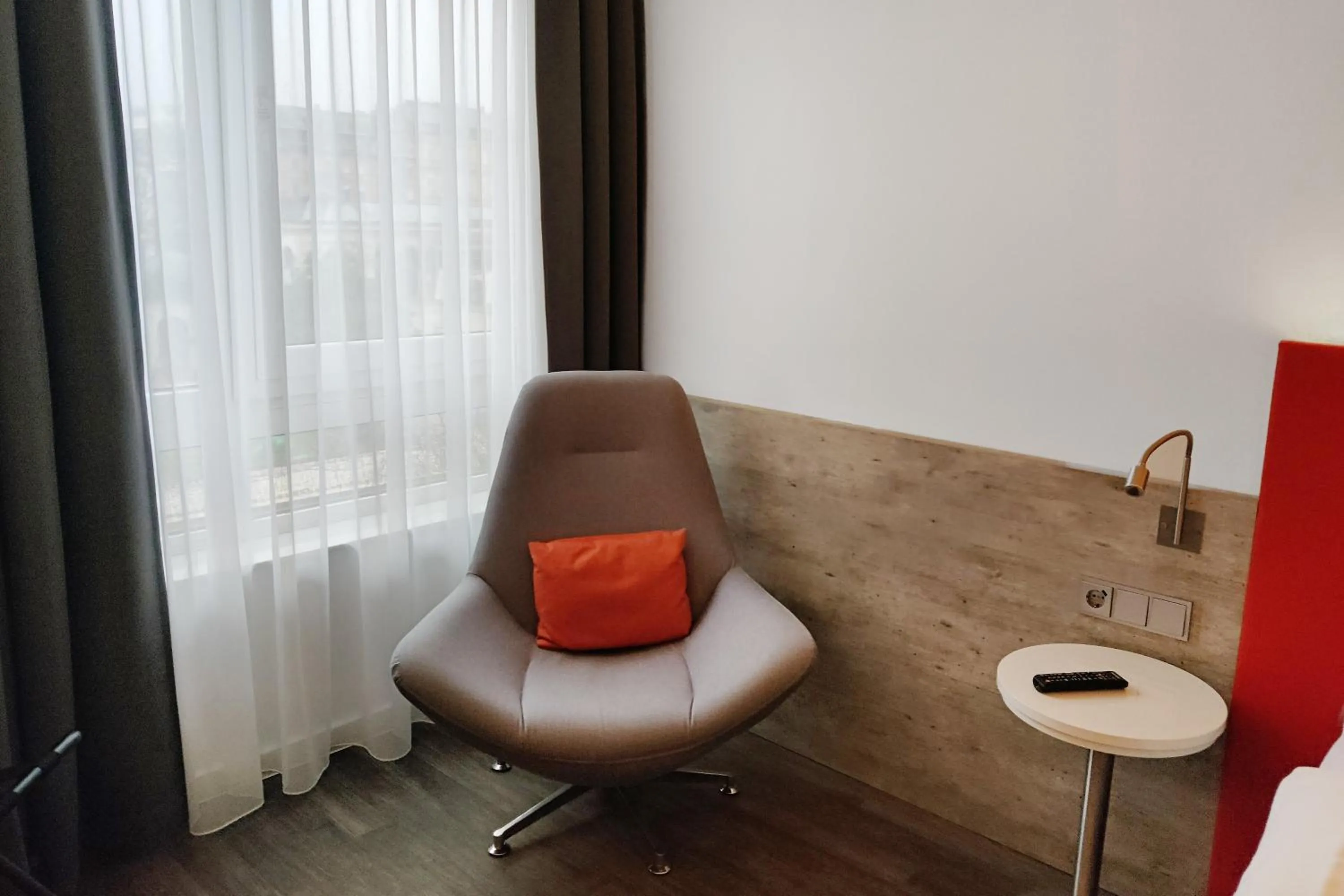 Photo of the whole room in Garner Hotel Wiesbaden City by IHG