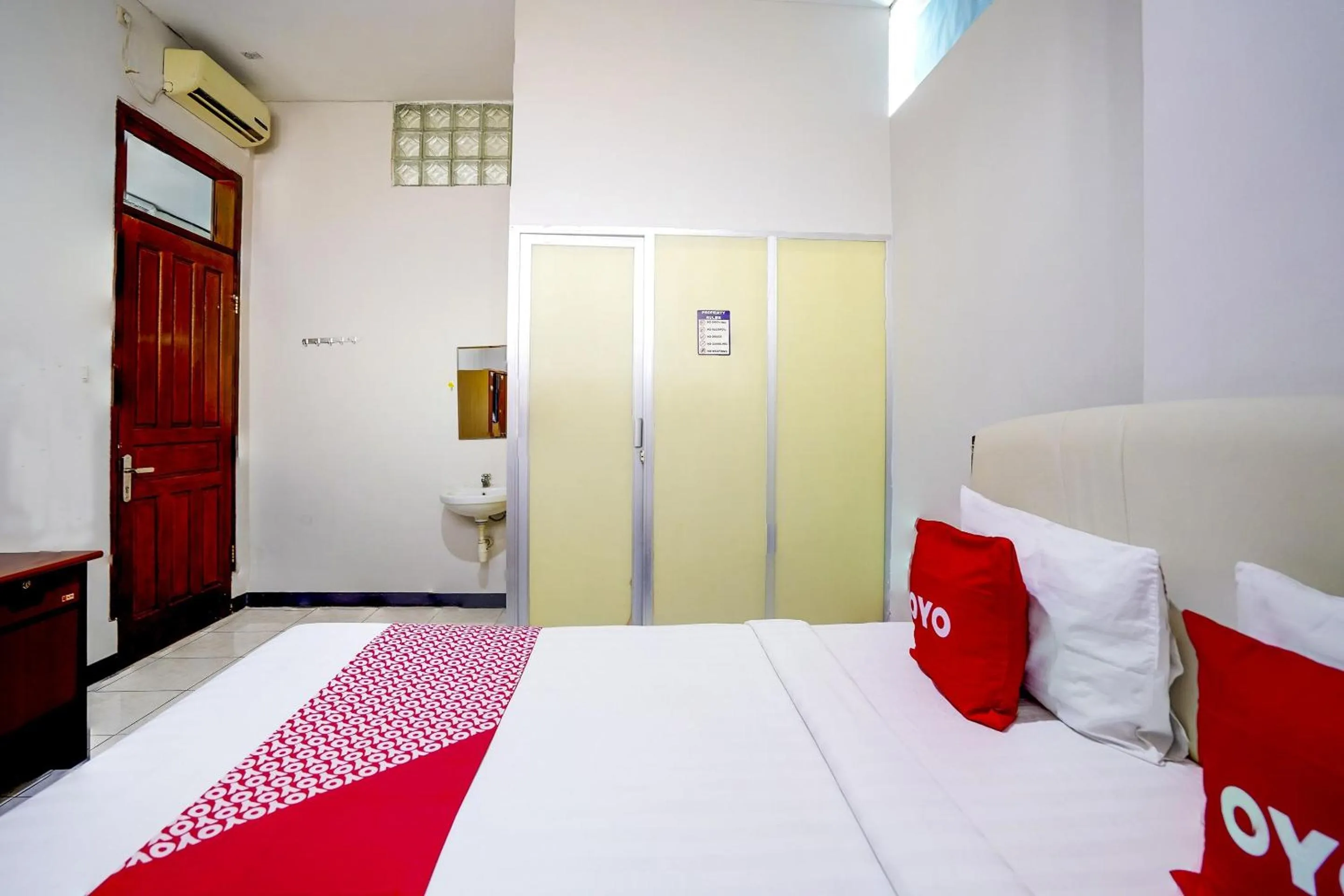 Bedroom in OYO Flagship 90890 Bratang Gede Residence