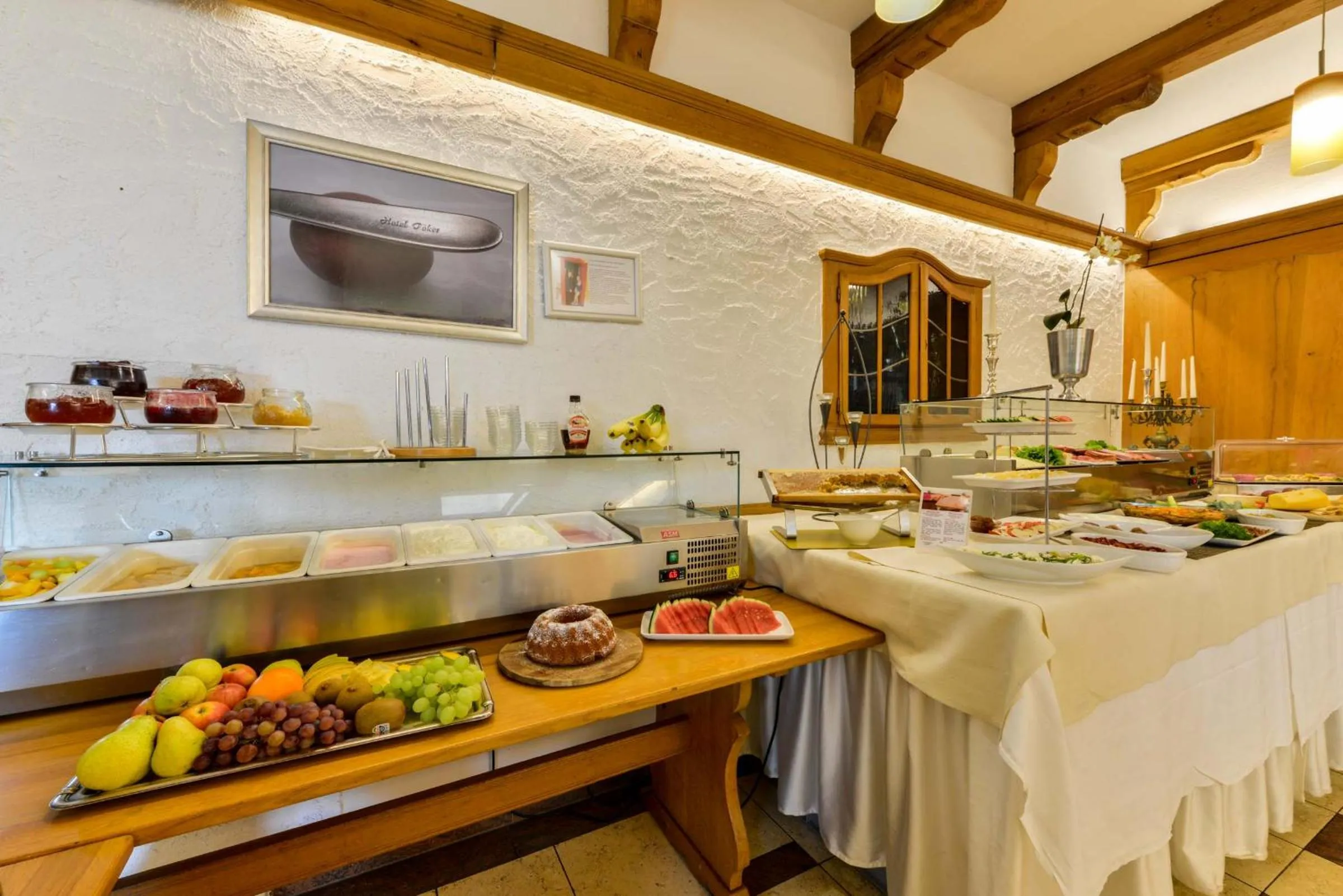 Buffet breakfast in Hotel Pöker