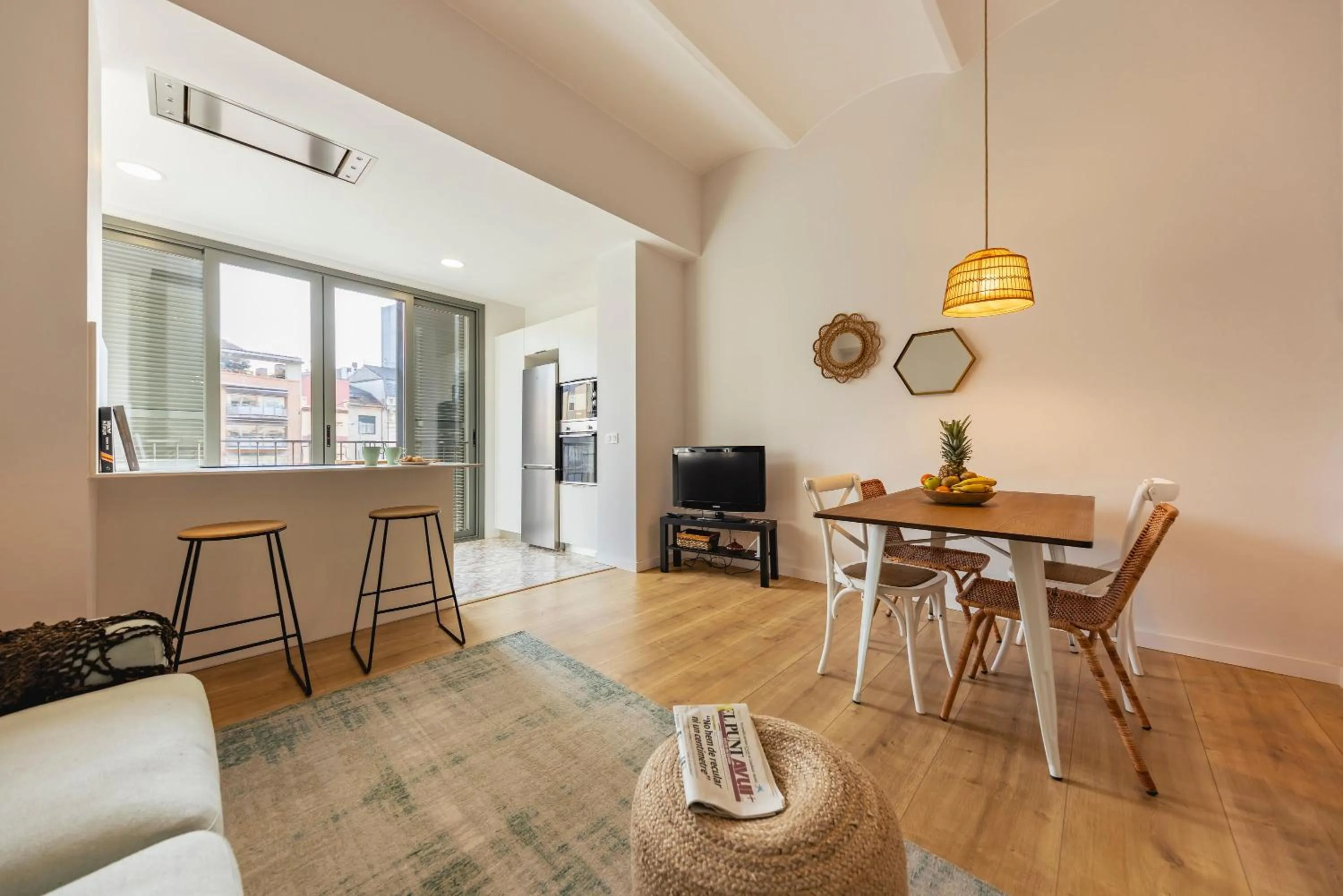 Living room in Bravissimo Riu Onyar, modern 3 bedroom apartment