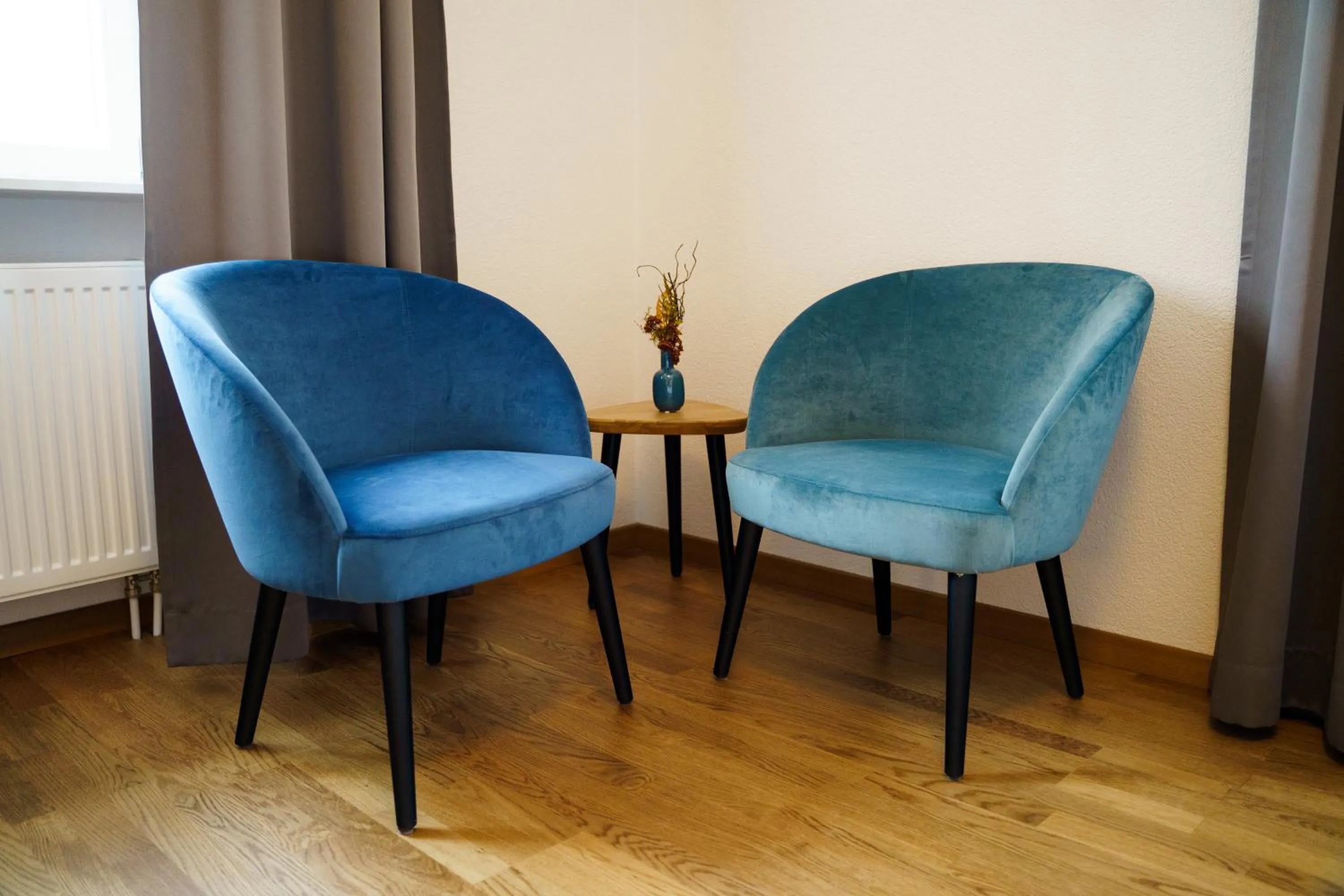 Seating area in Hotel Wilder Mann