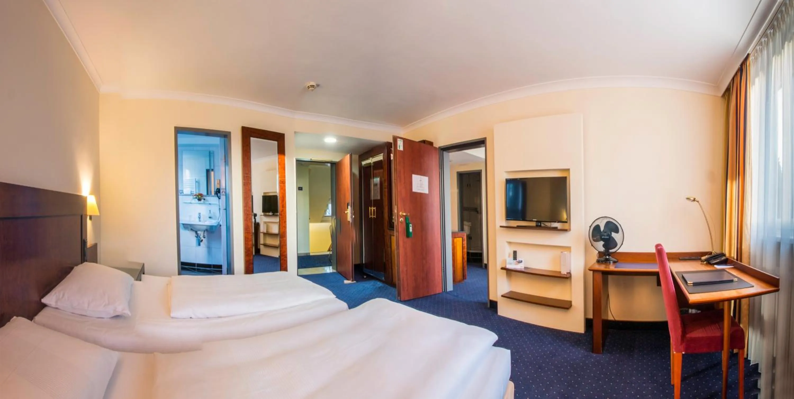 Photo of the whole room, Bed in Hotel Glöcklhofer