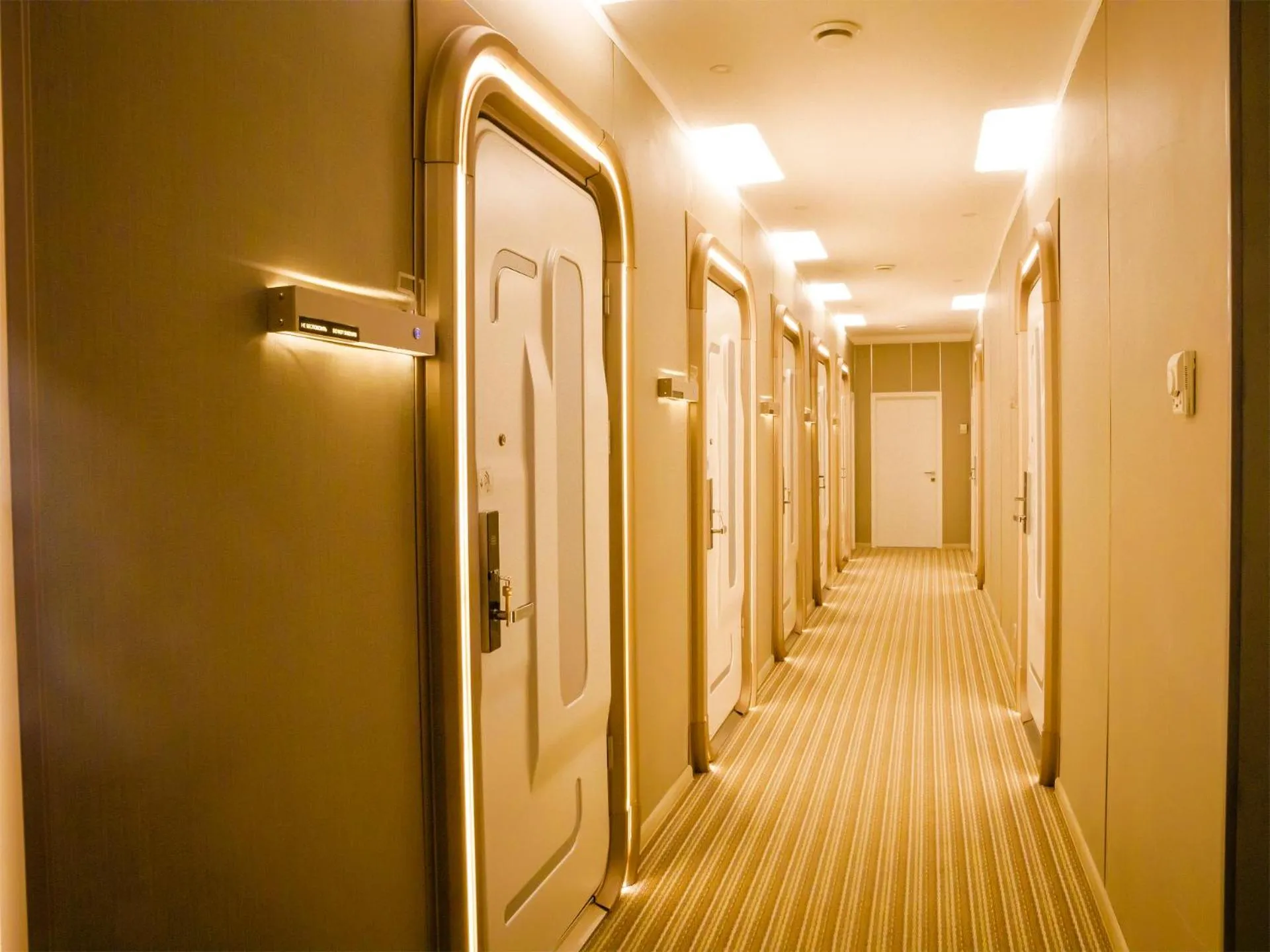 CAPS LOCK Future Hotel