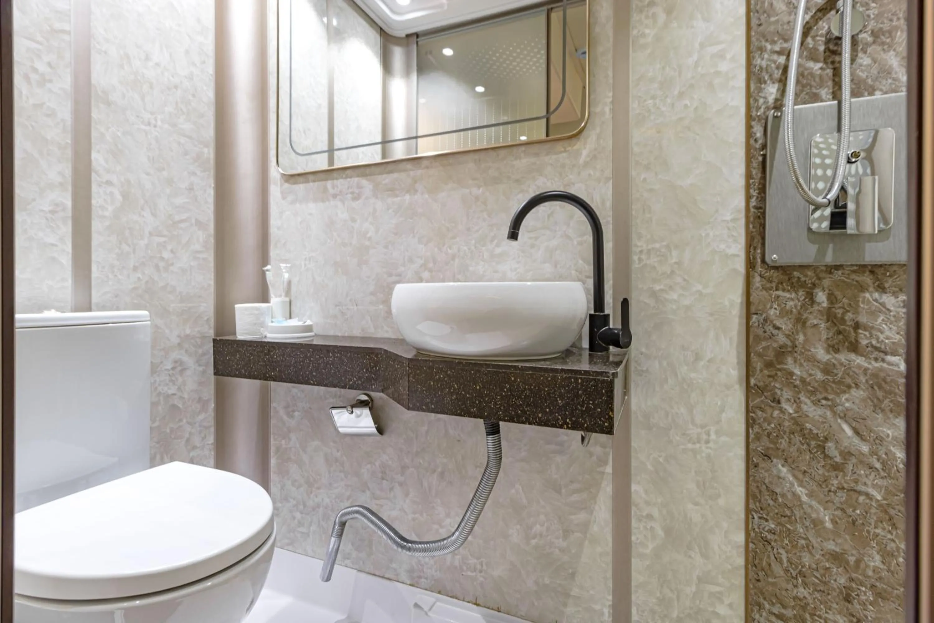 CAPS LOCK Future Hotel