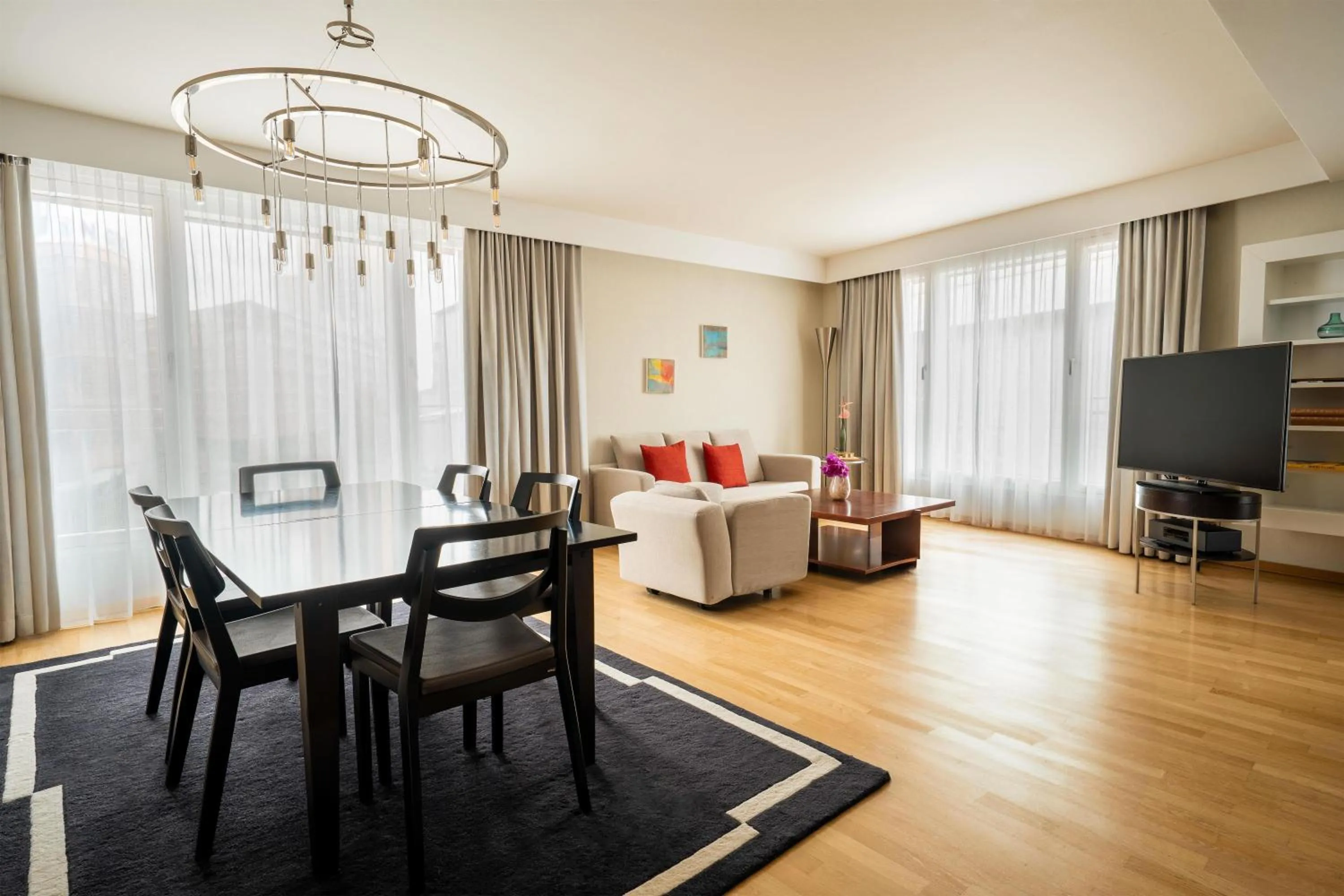 Photo of the whole room in Grand Hyatt Berlin