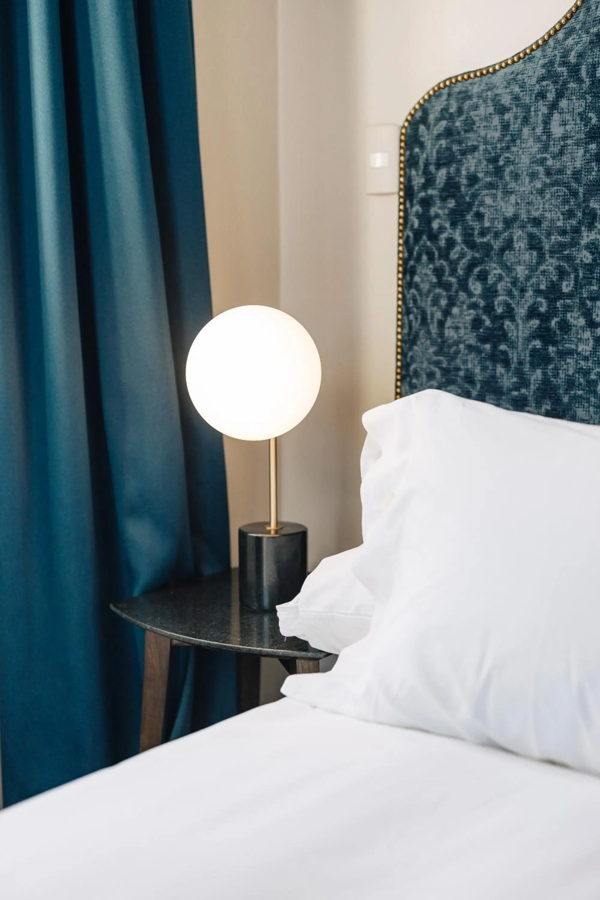 Bed in Casablu Hotel