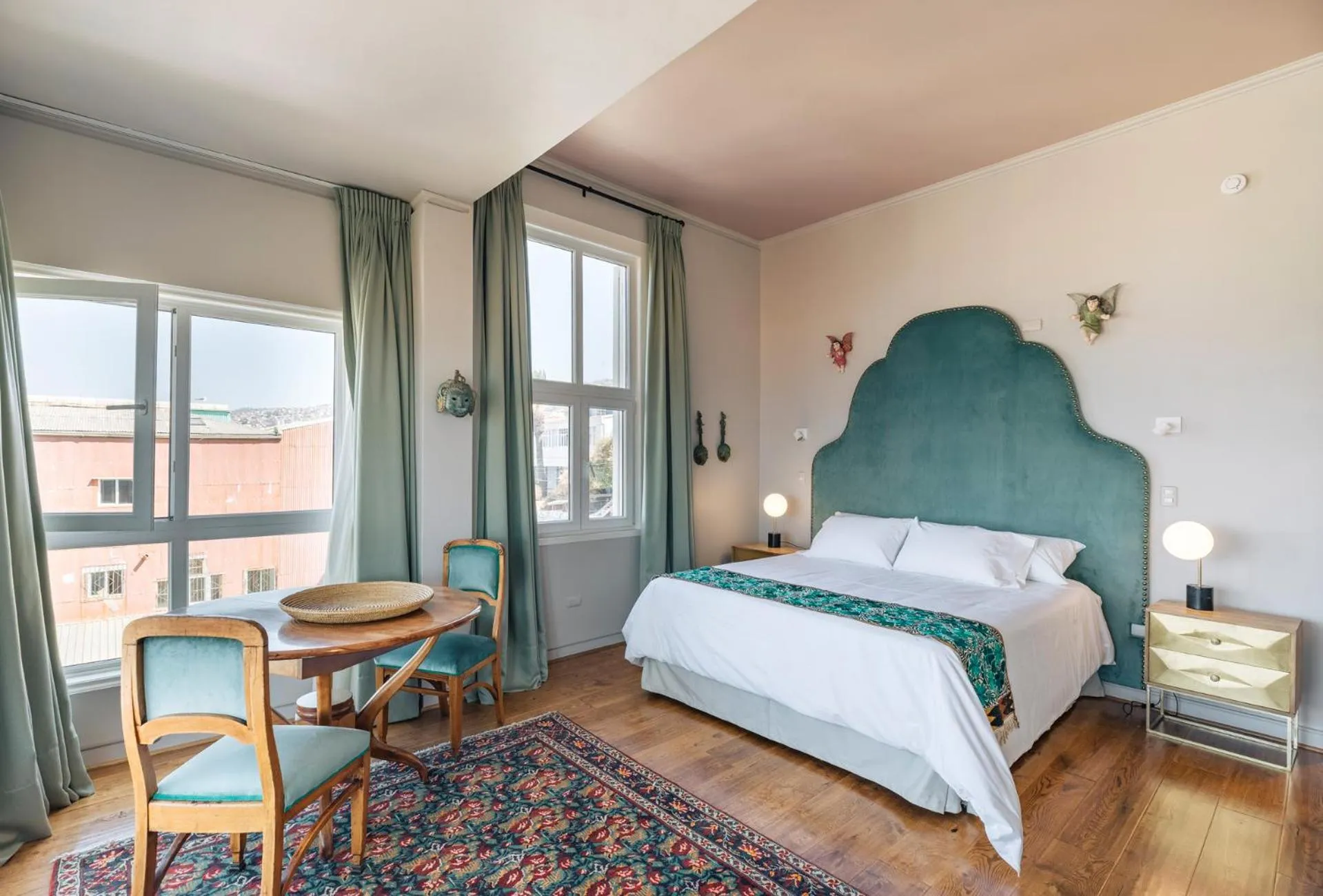 Photo of the whole room, Bed in Casablu Hotel