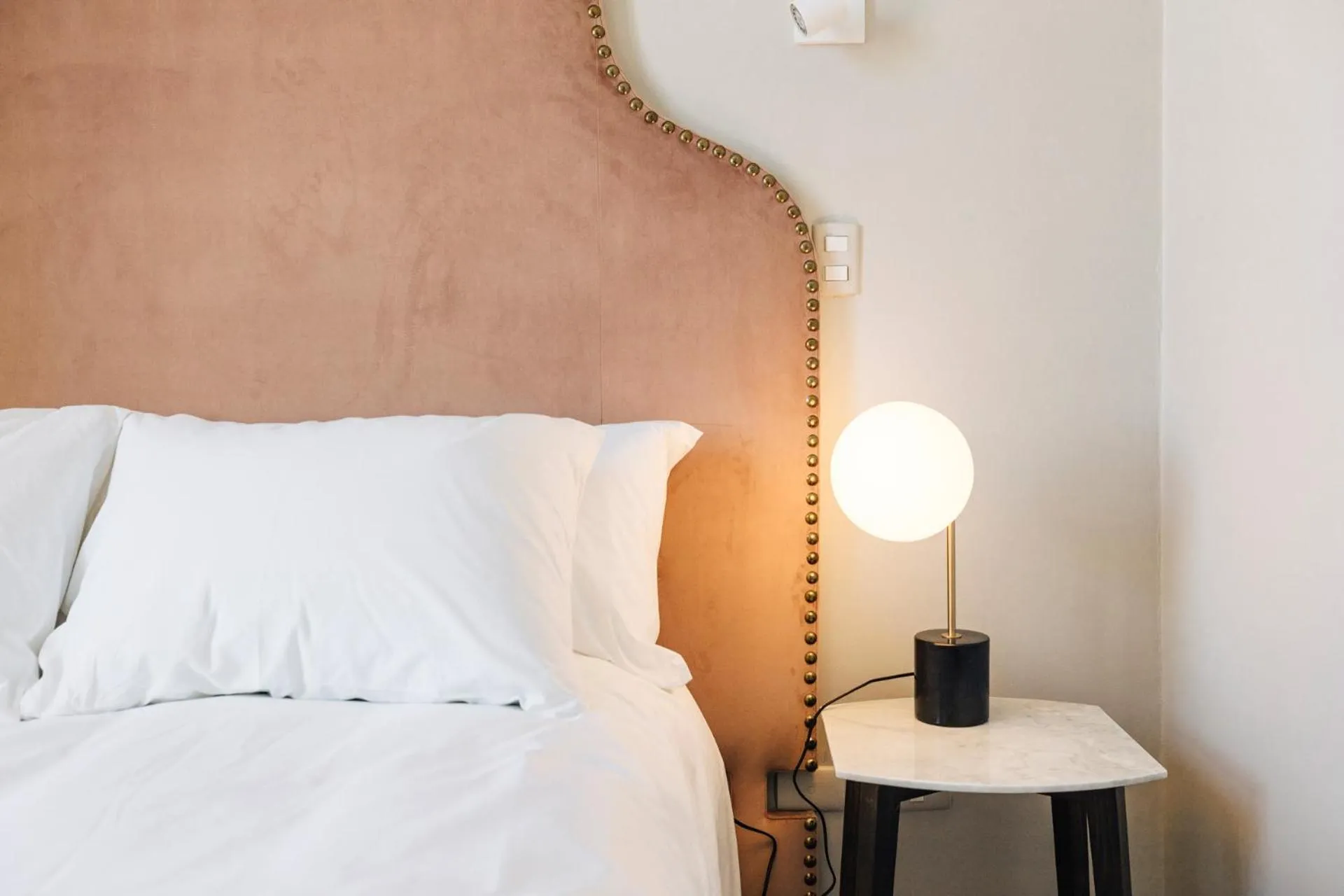 Bedroom, Bed in Casablu Hotel