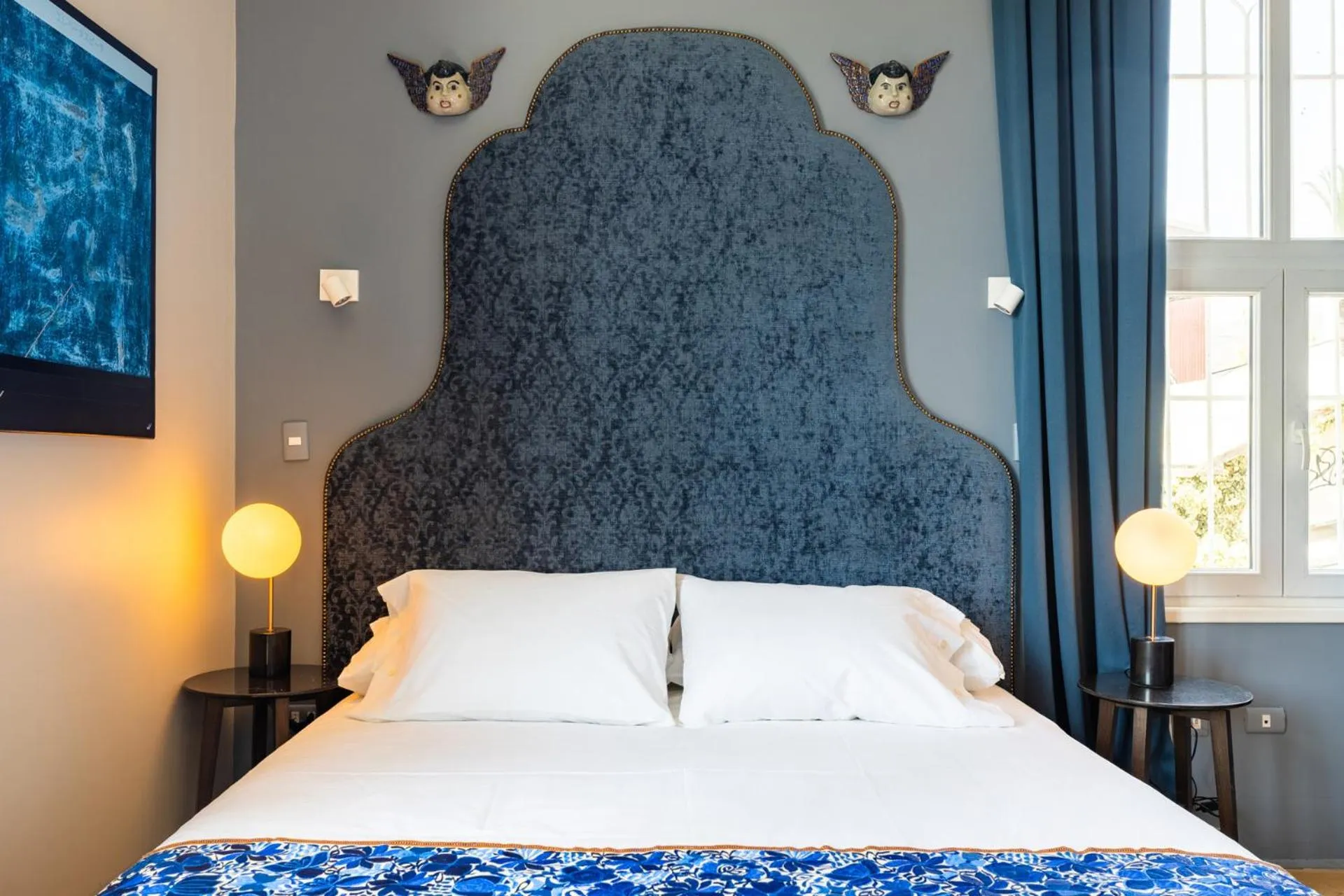 Bed in Casablu Hotel