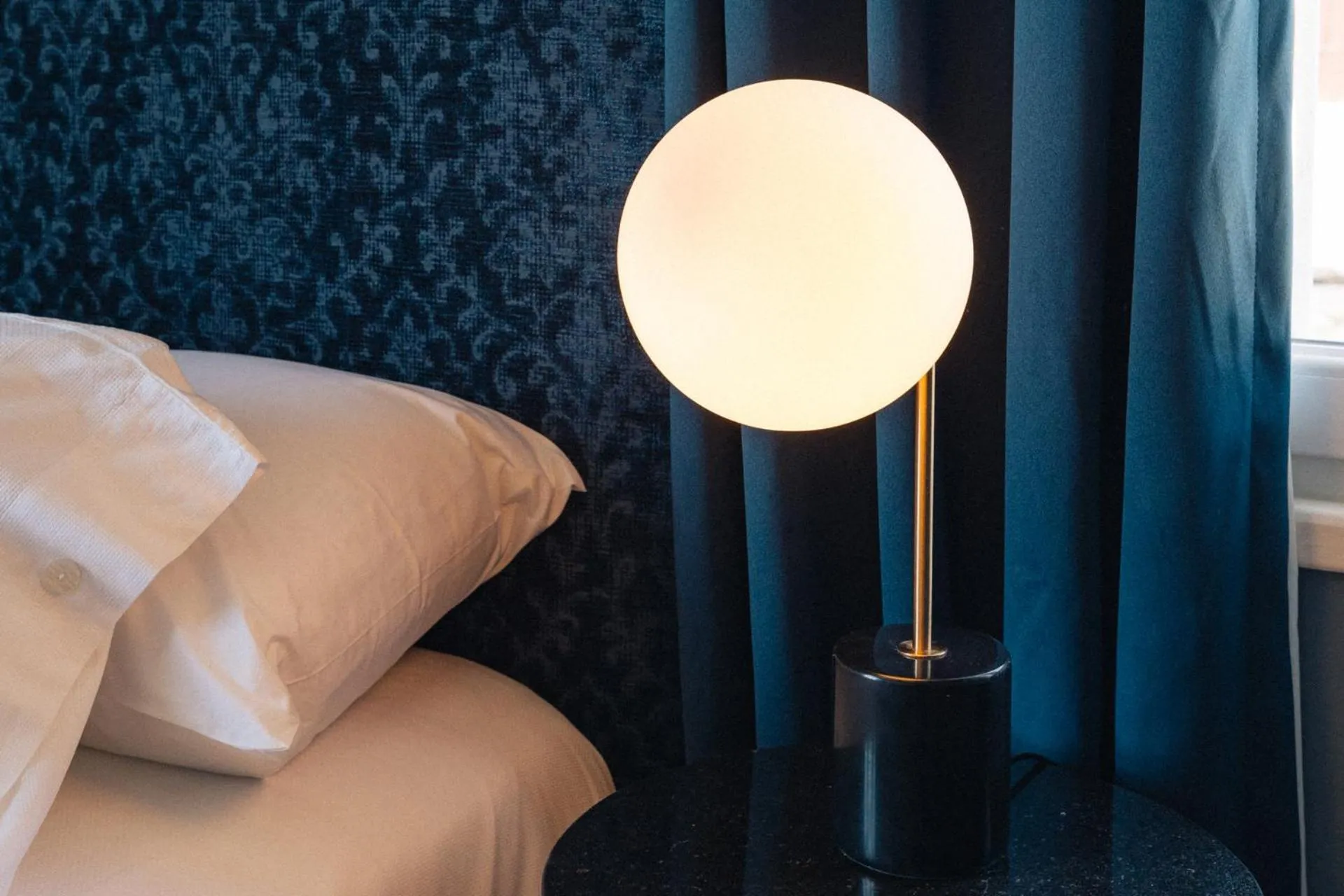 Bed in Casablu Hotel