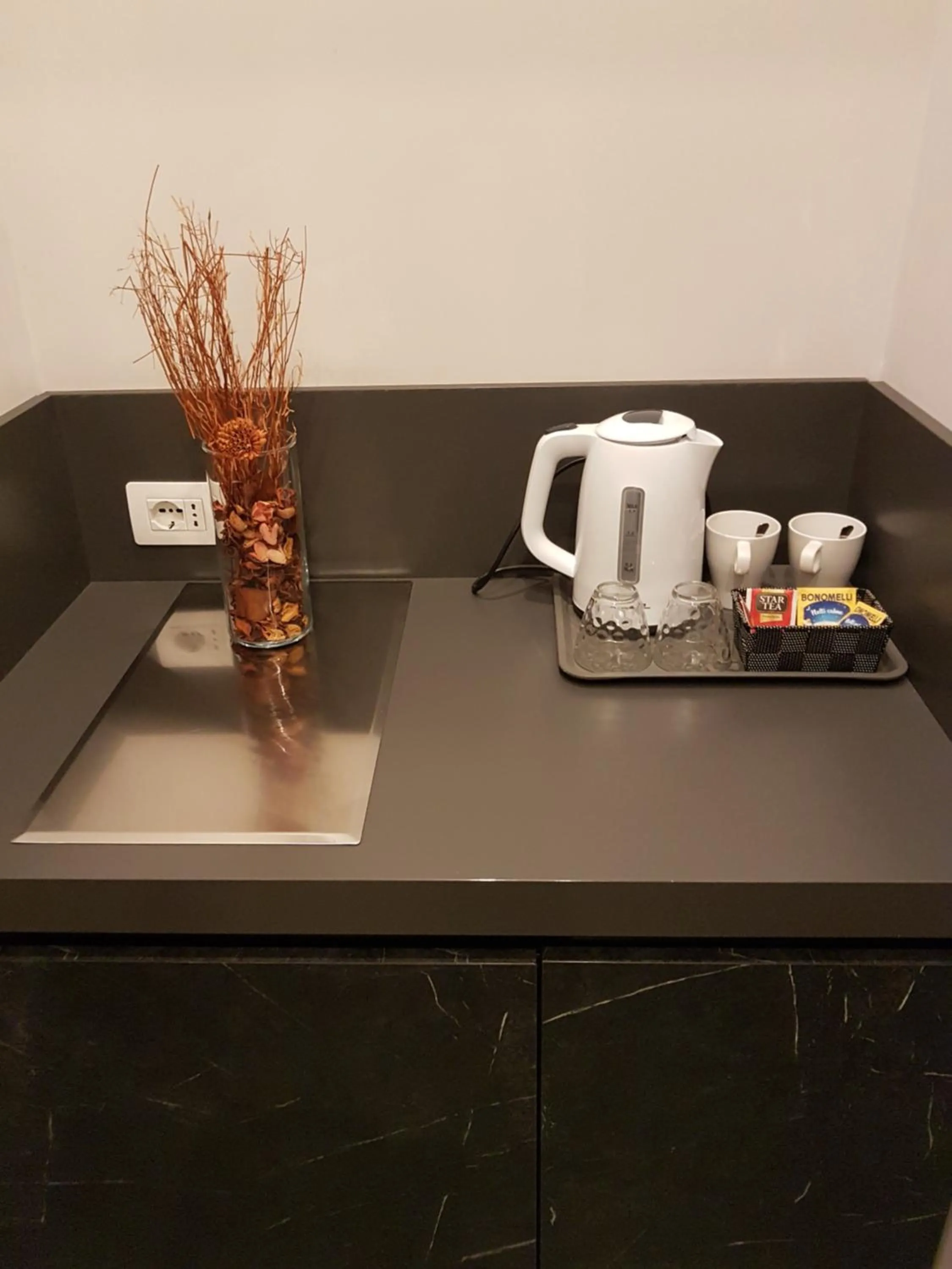 Coffee/tea facilities in Your Home in Naples
