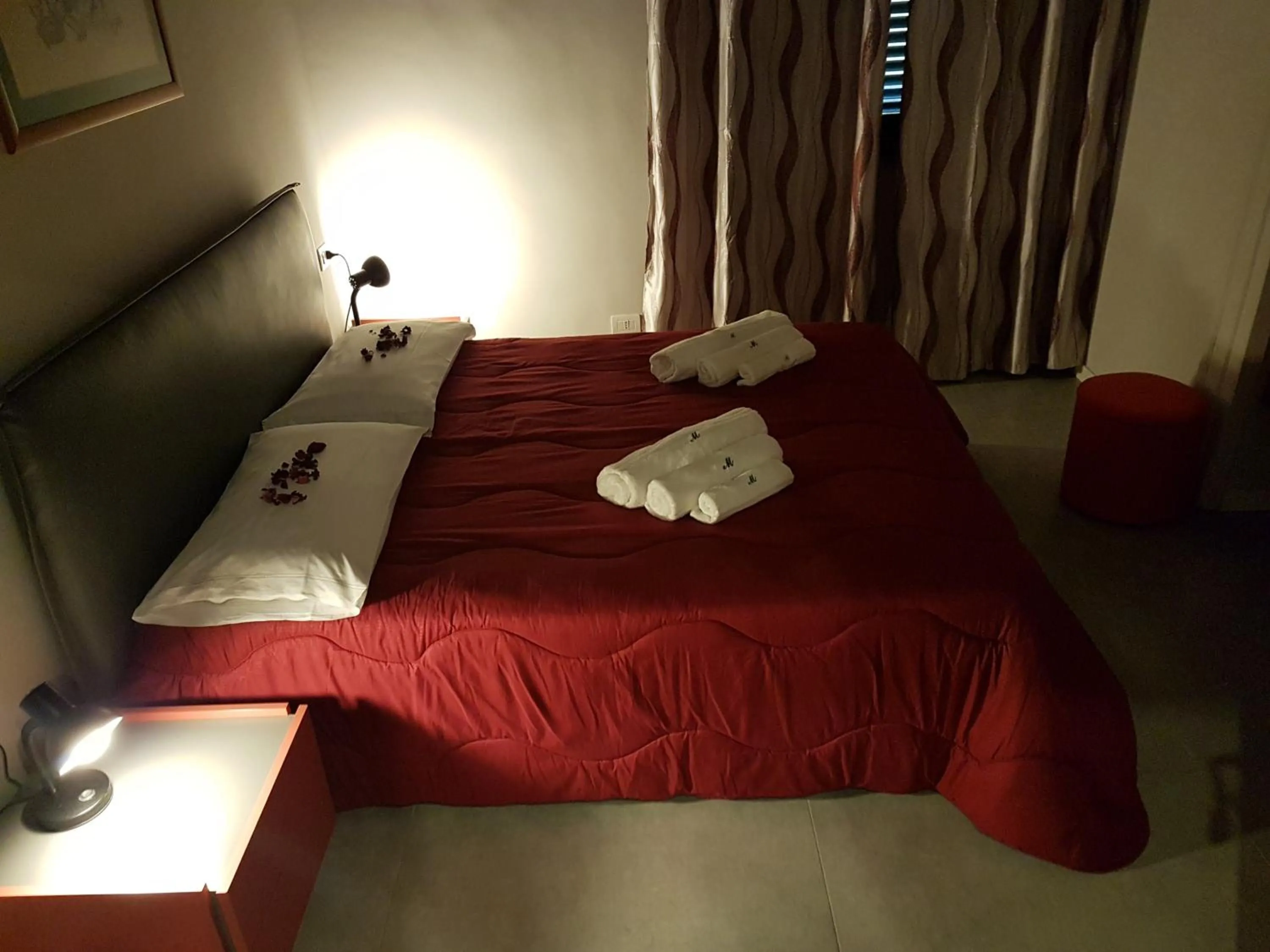 Photo of the whole room, Bed in Your Home in Naples