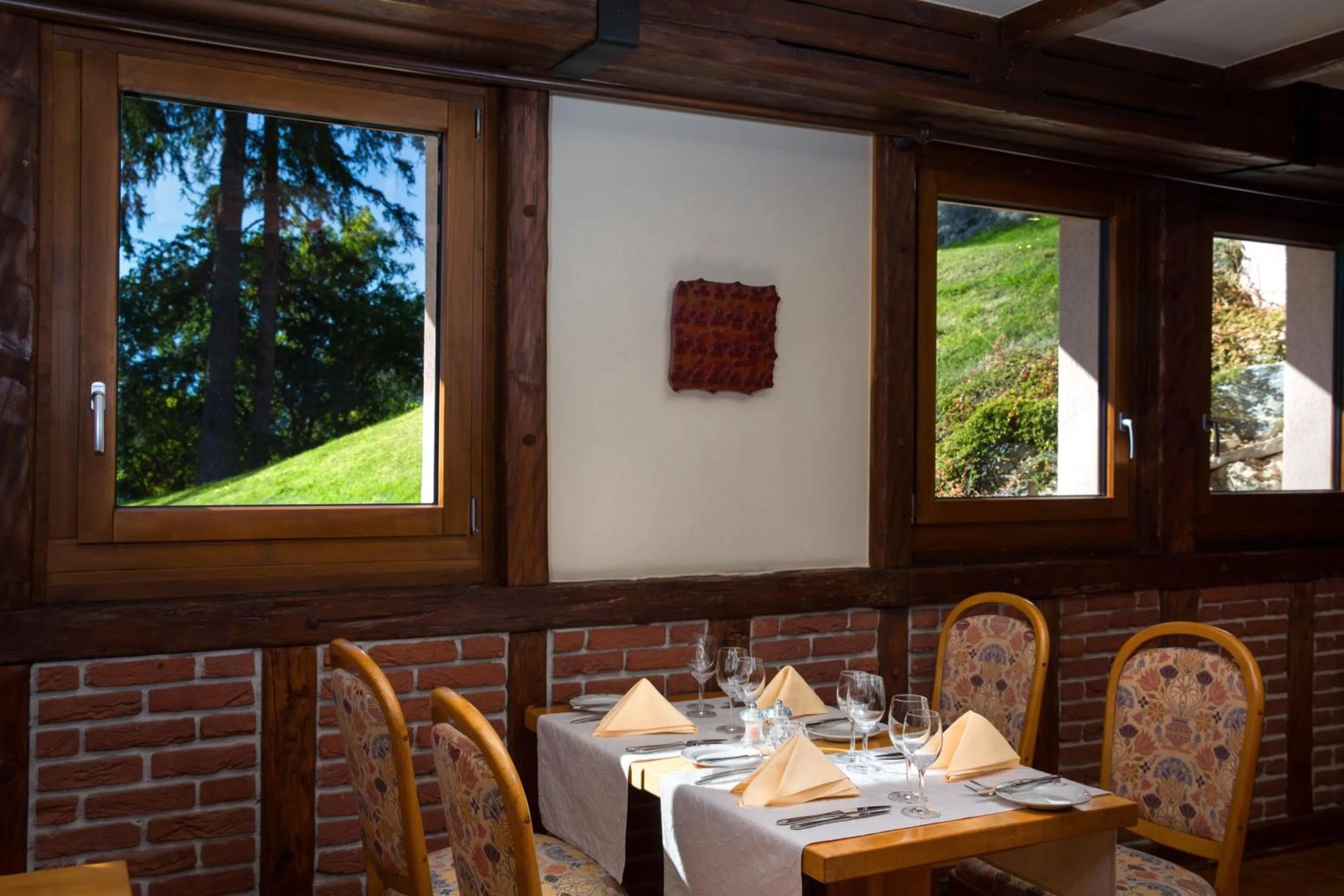 Restaurant/places to eat in Hotel Helvetia Intergolf