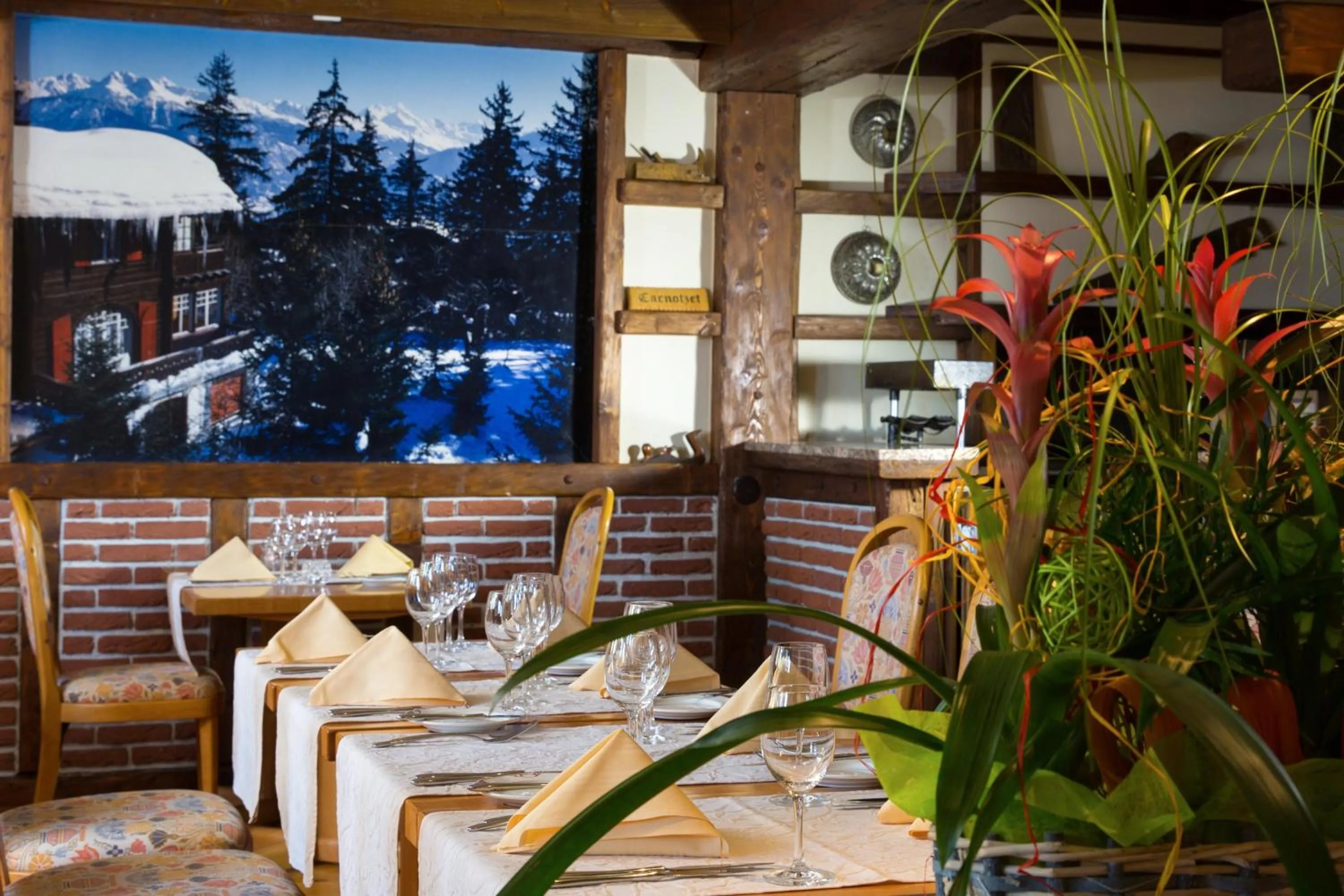 Restaurant/places to eat in Hotel Helvetia Intergolf