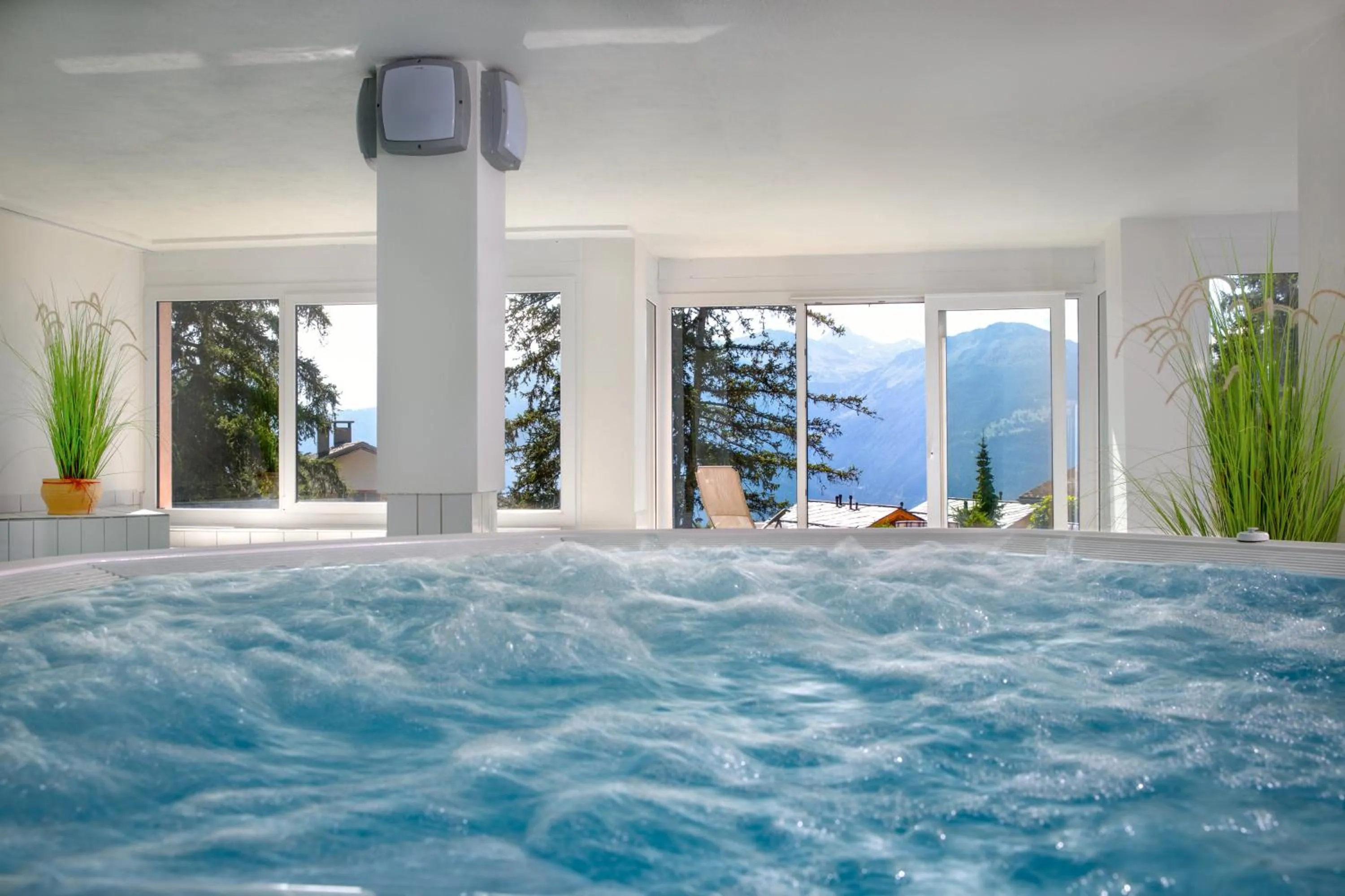 Hot Tub in Hotel Helvetia Intergolf
