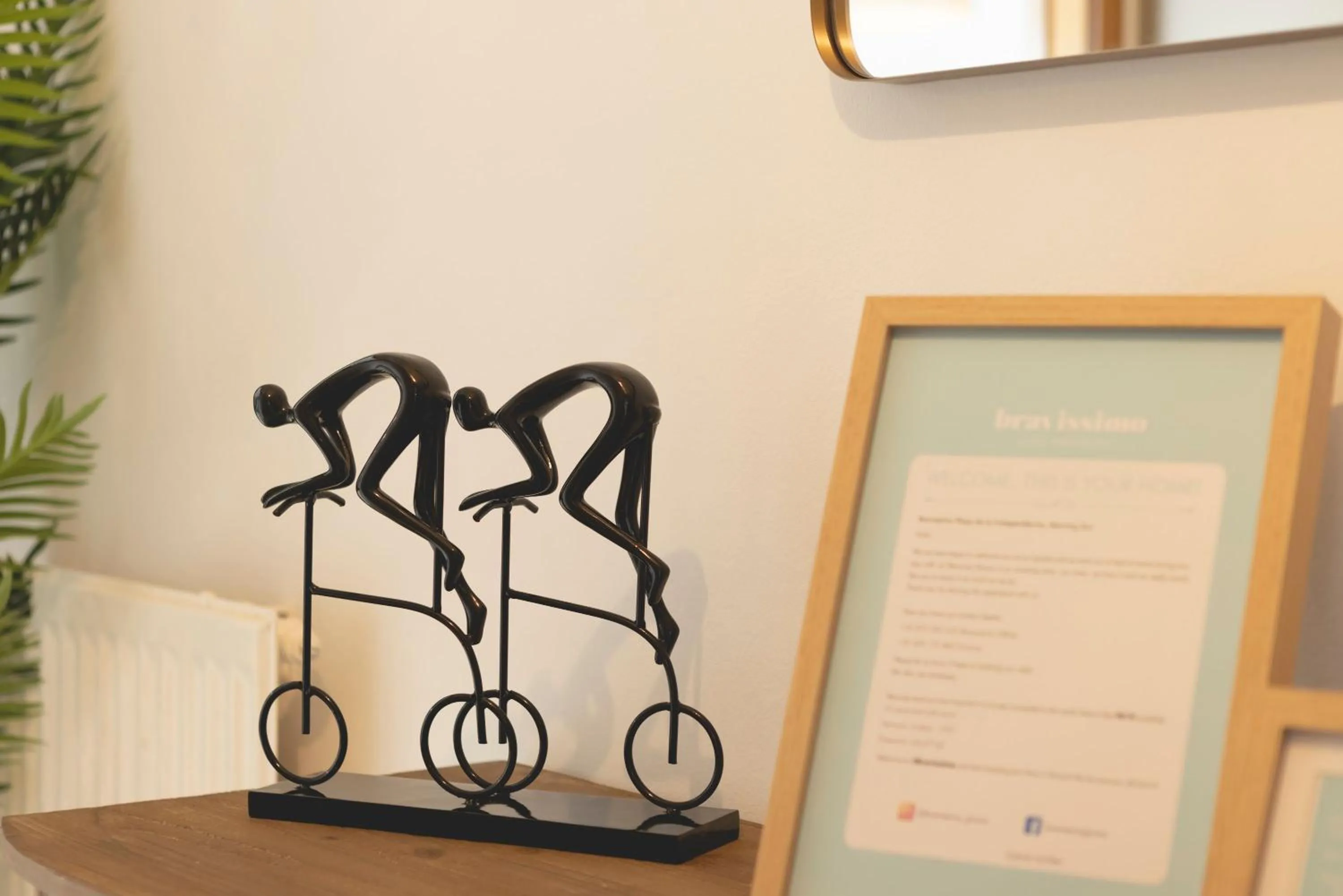 Property logo or sign in Bravissimo Plaça de la Independència, Morning Sun