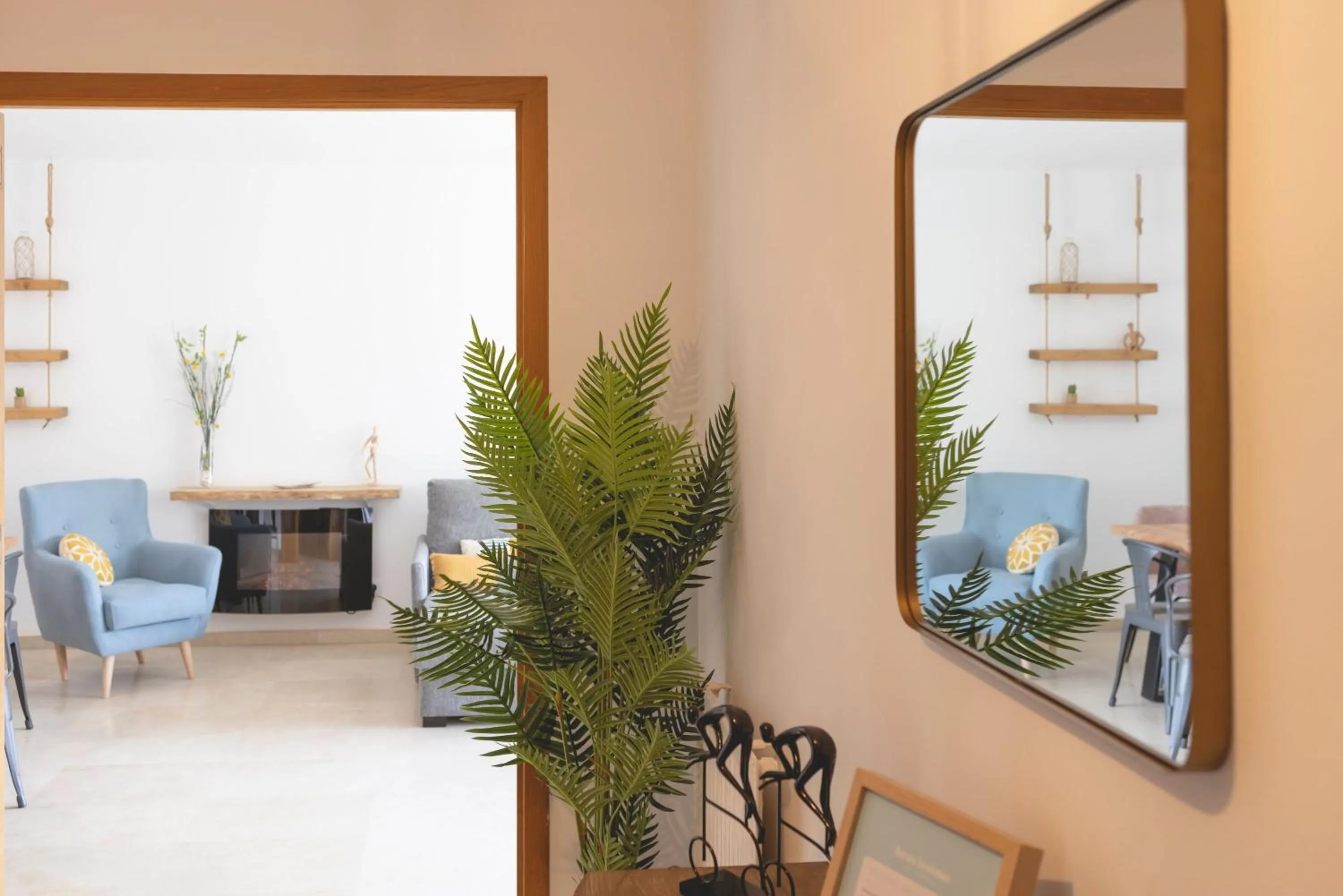 Living room in Bravissimo Plaça de la Independència, Morning Sun