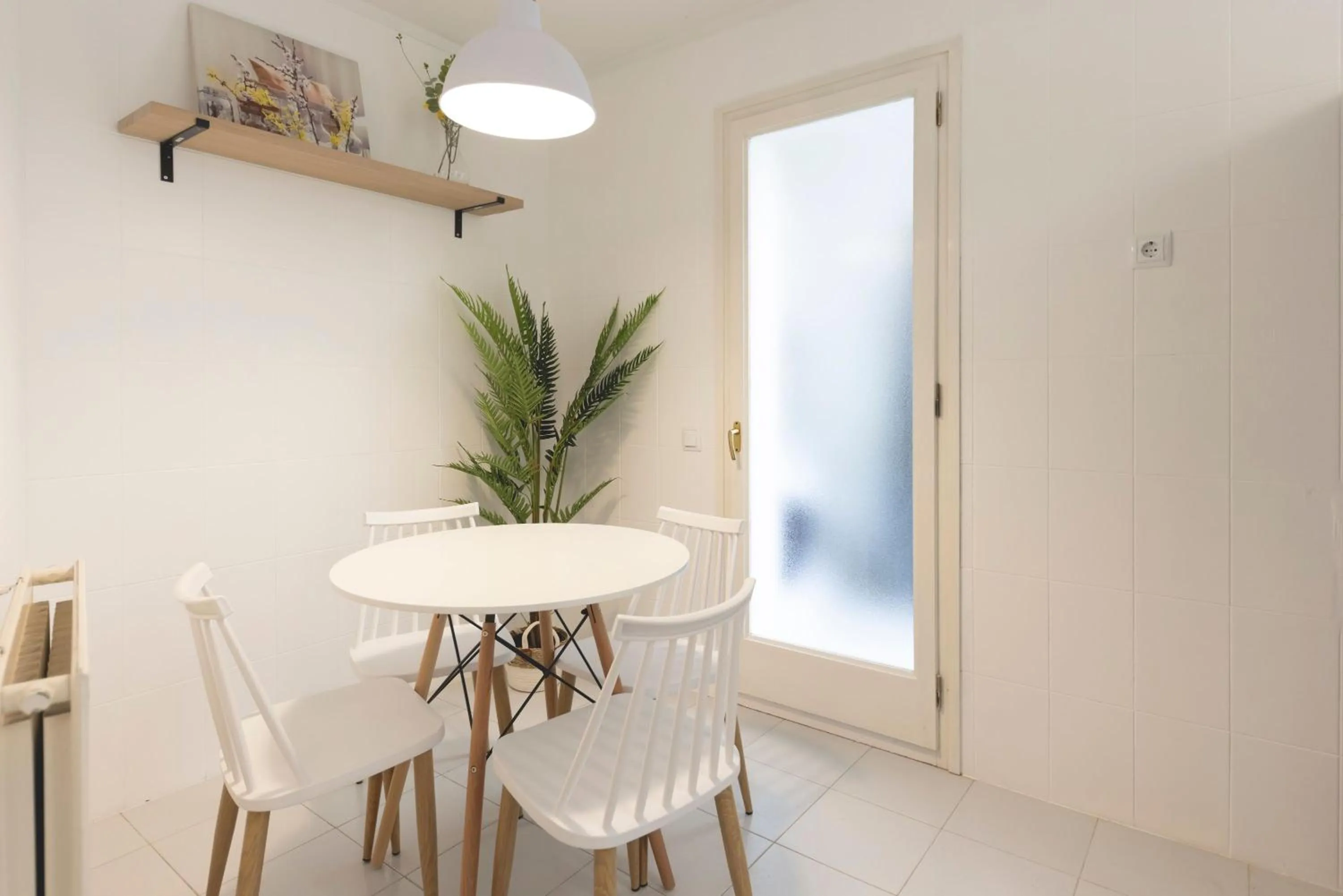 Kitchen or kitchenette in Bravissimo Plaça de la Independència, Morning Sun