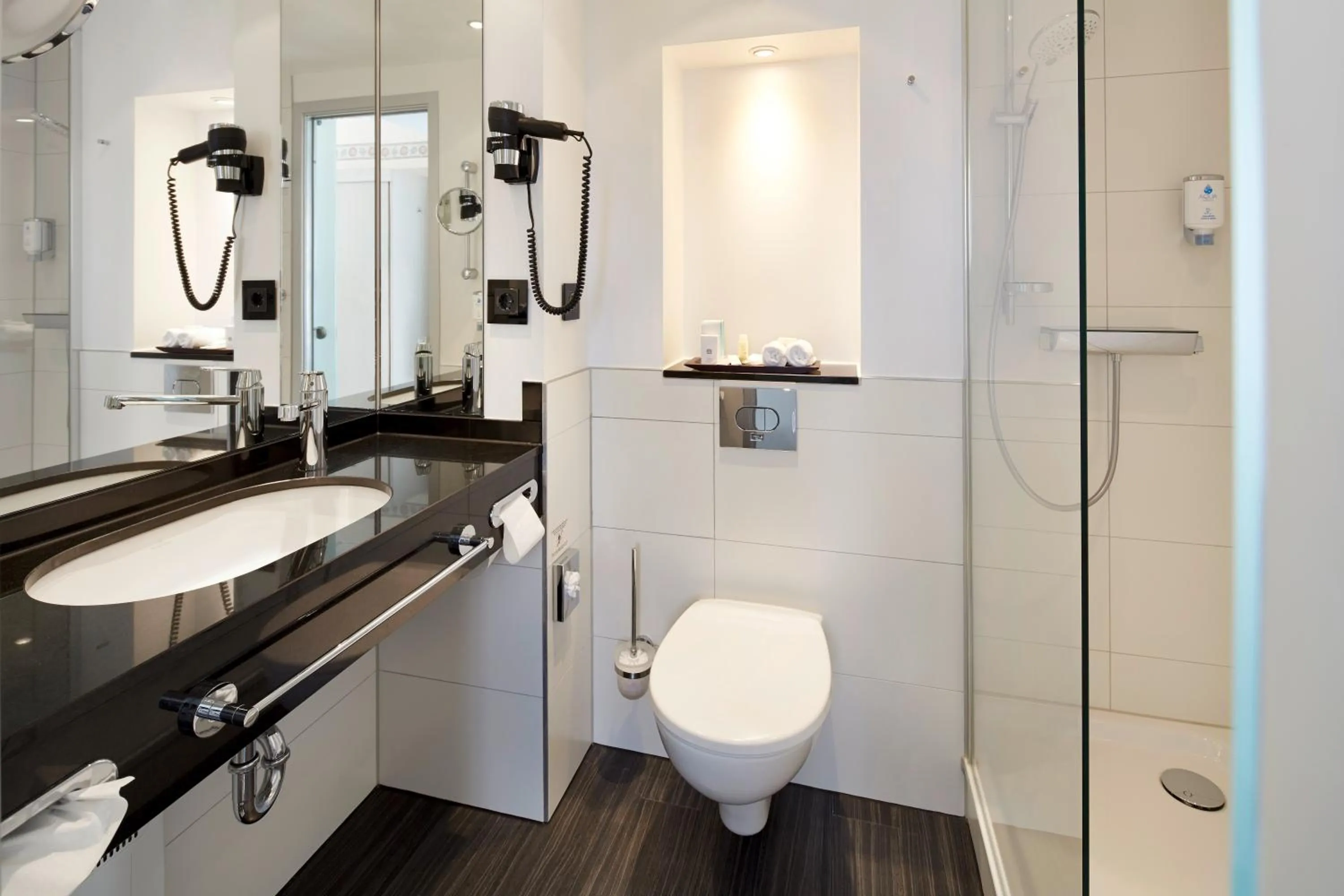 Shower in Best Western Hotel Helmstedt am Lappwald