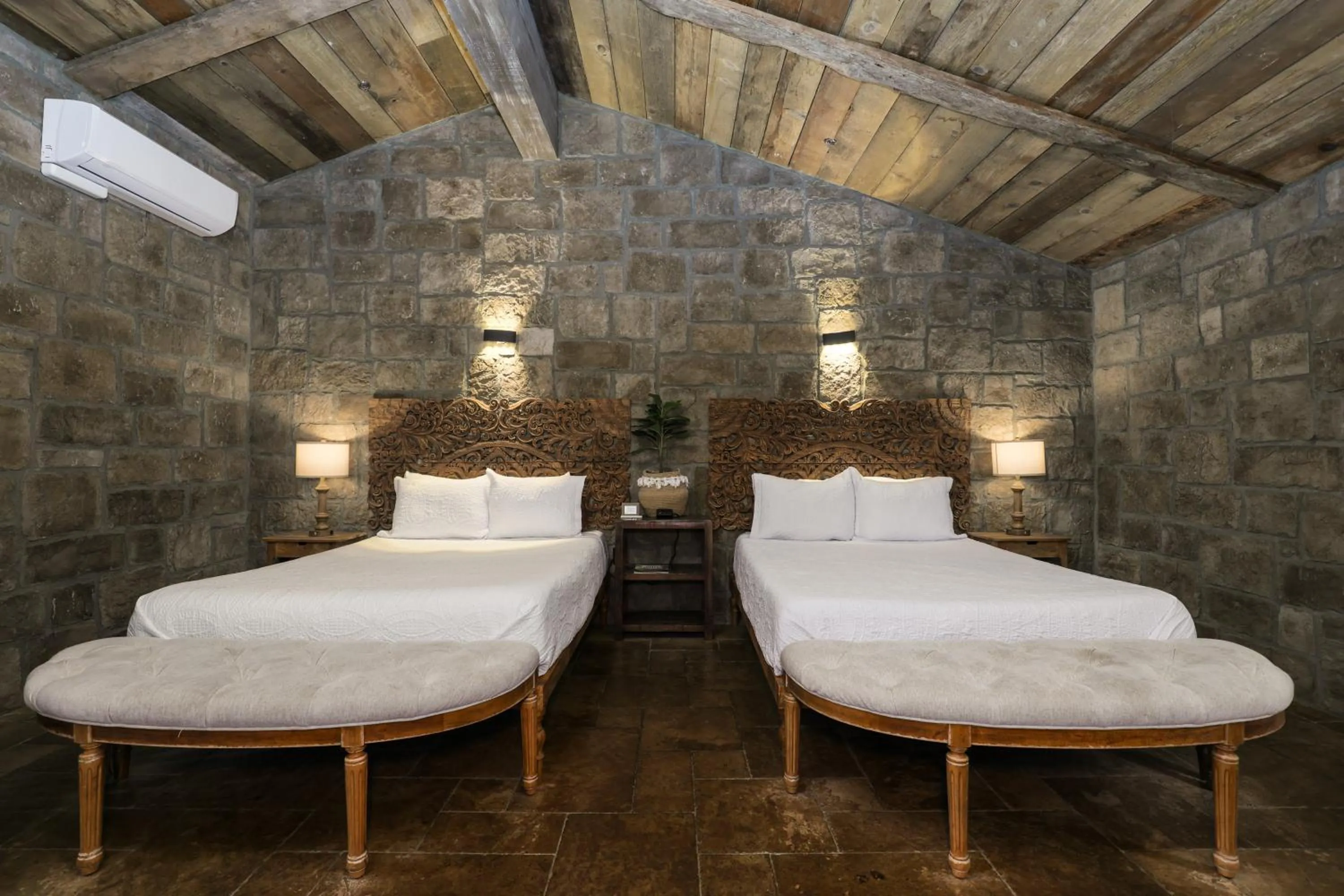 Bed in The Inn at Zaca Creek