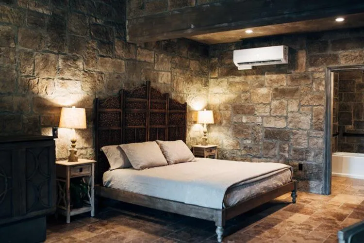 Bed in The Inn at Zaca Creek