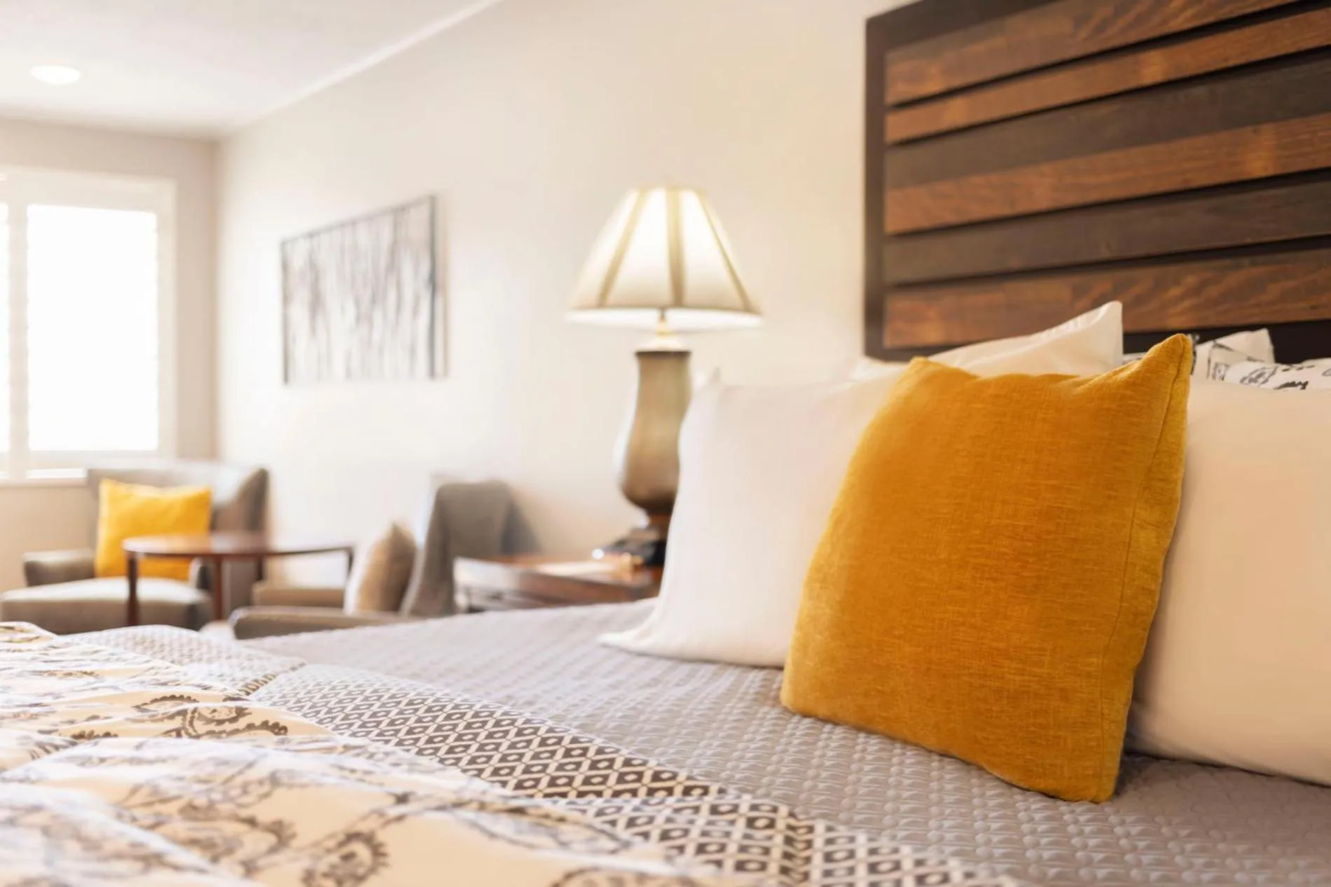 Bed in River Rock Inn B&B