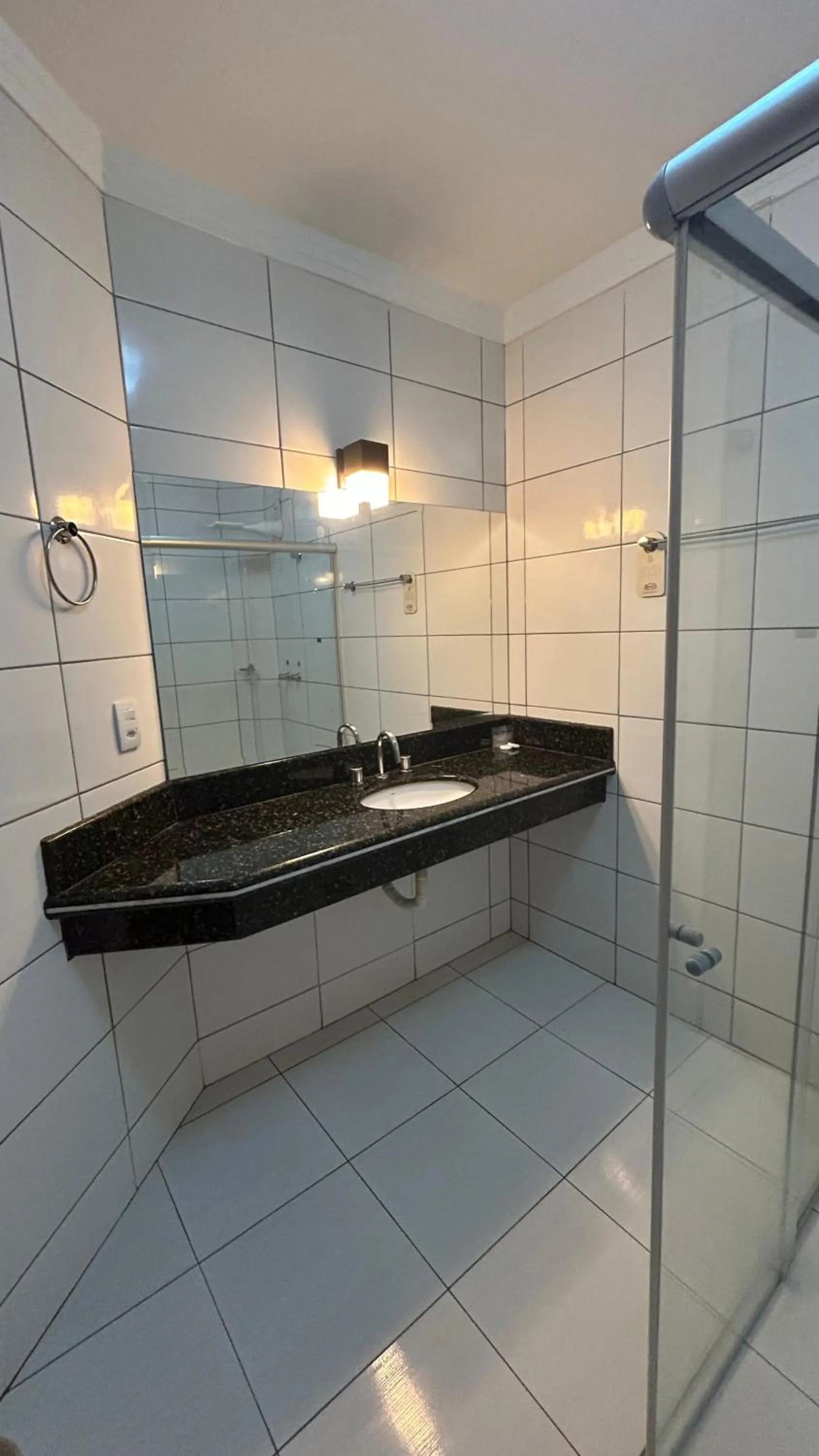 Bathroom in Havana Express