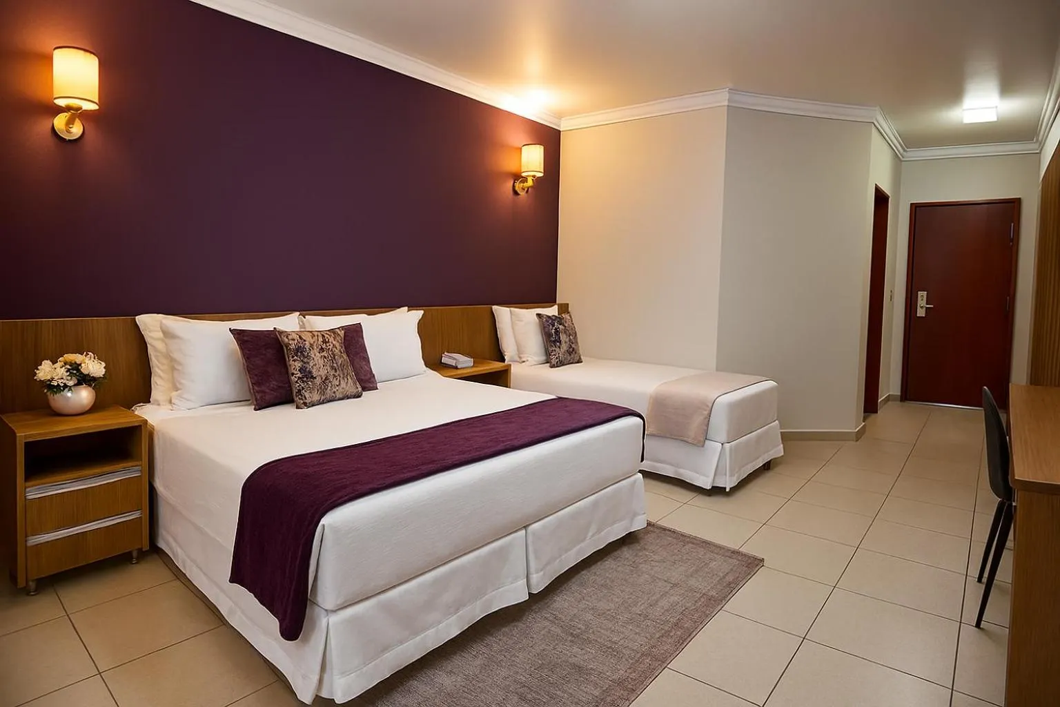 Bedroom, Bed in Havana Express