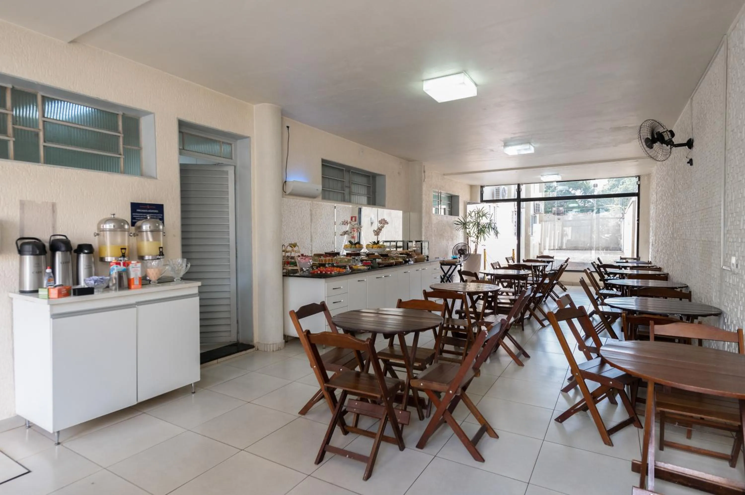 Dining area in Havana Express