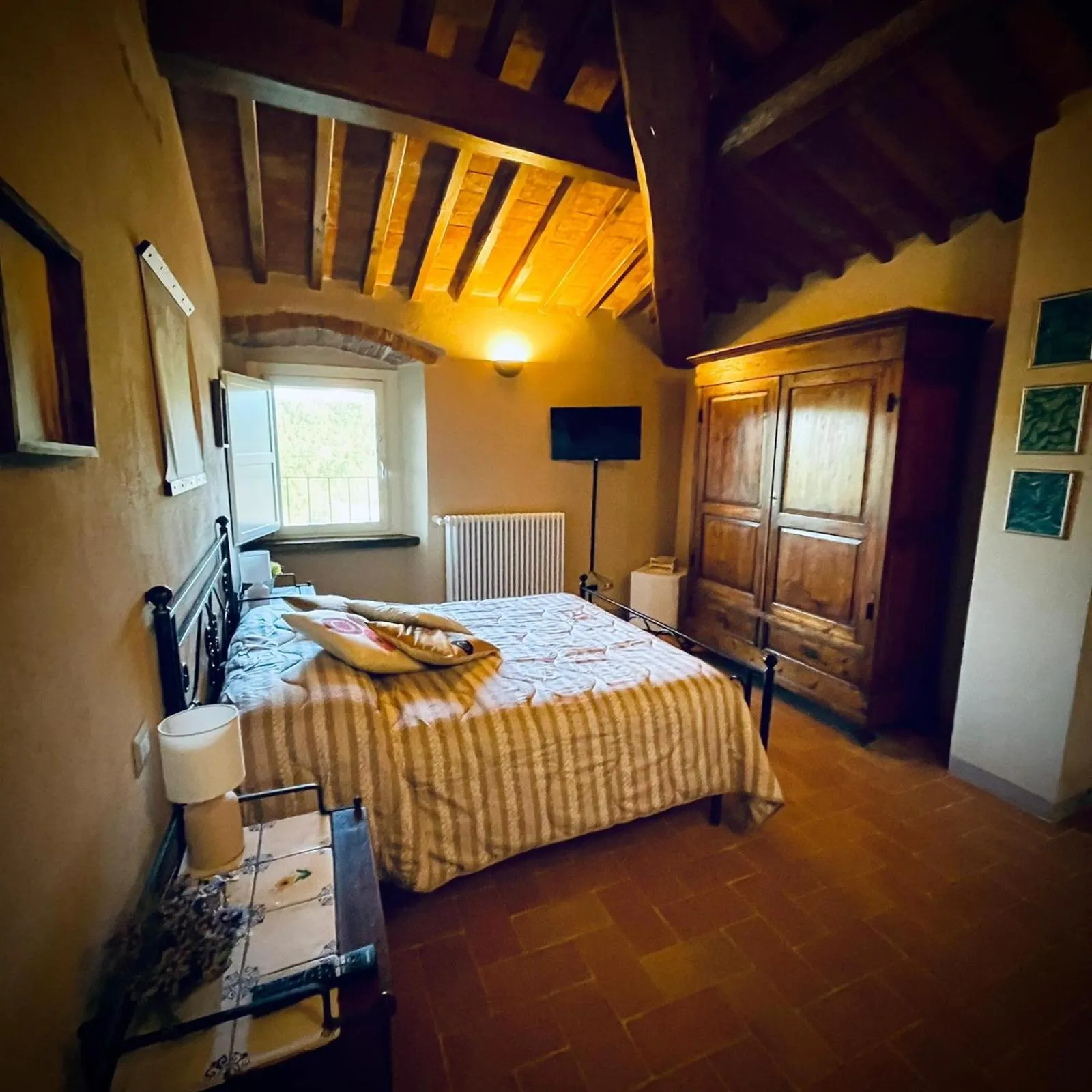 Photo of the whole room, Bed in La valle B&B
