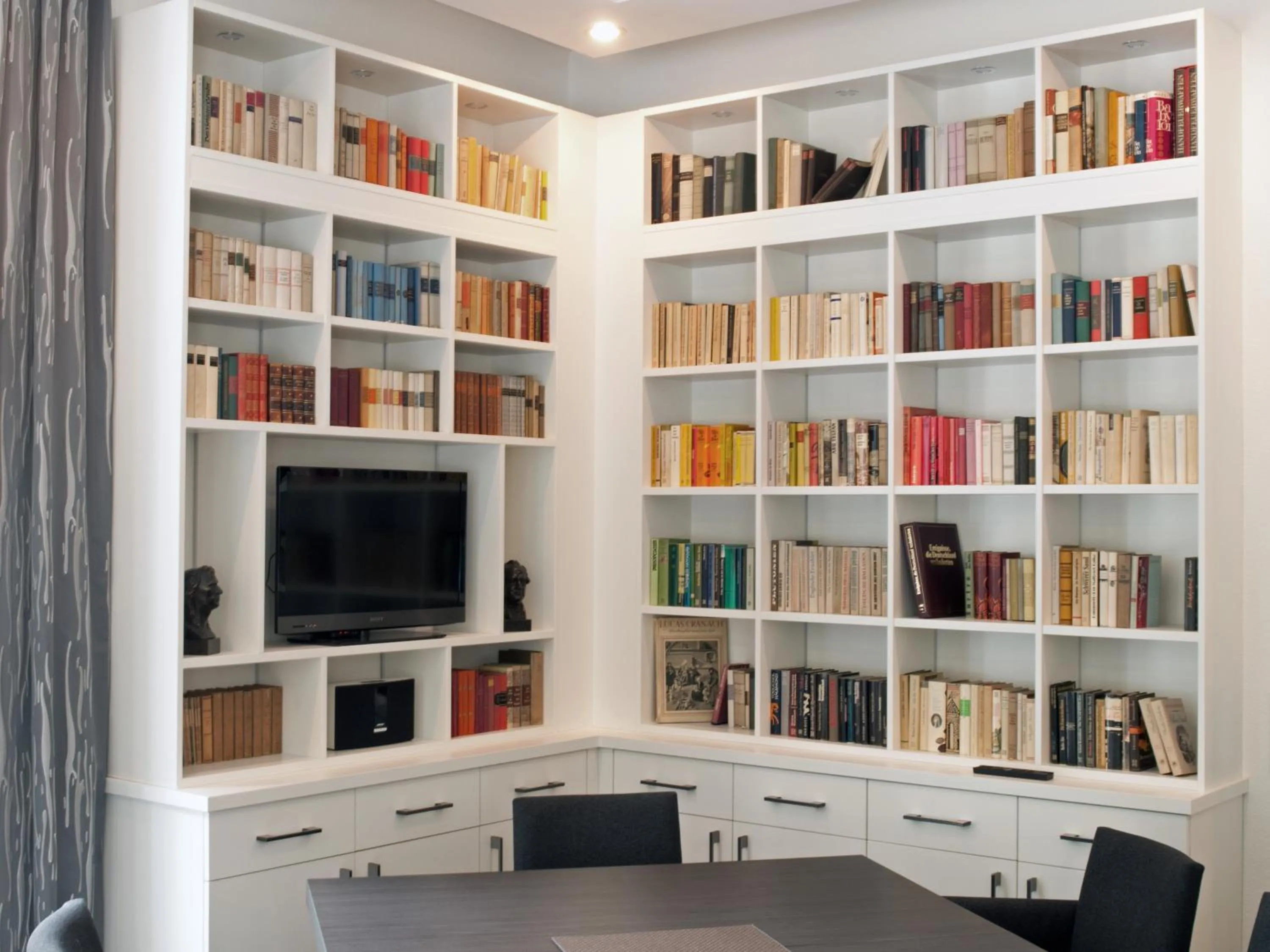 Library in Hotel & Restaurant Waldschlösschen