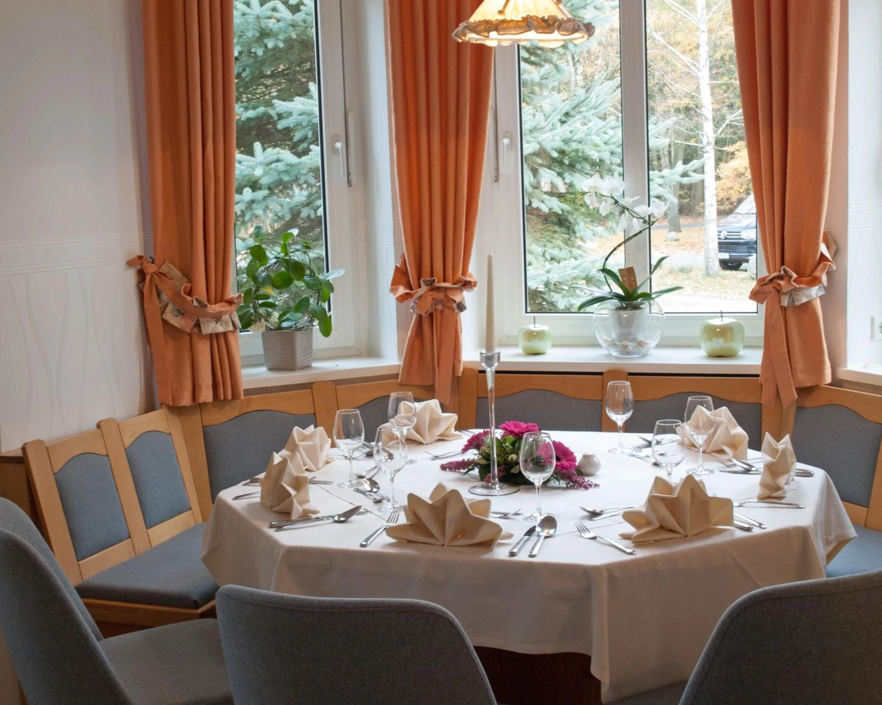 Restaurant/places to eat in Hotel & Restaurant Waldschlösschen