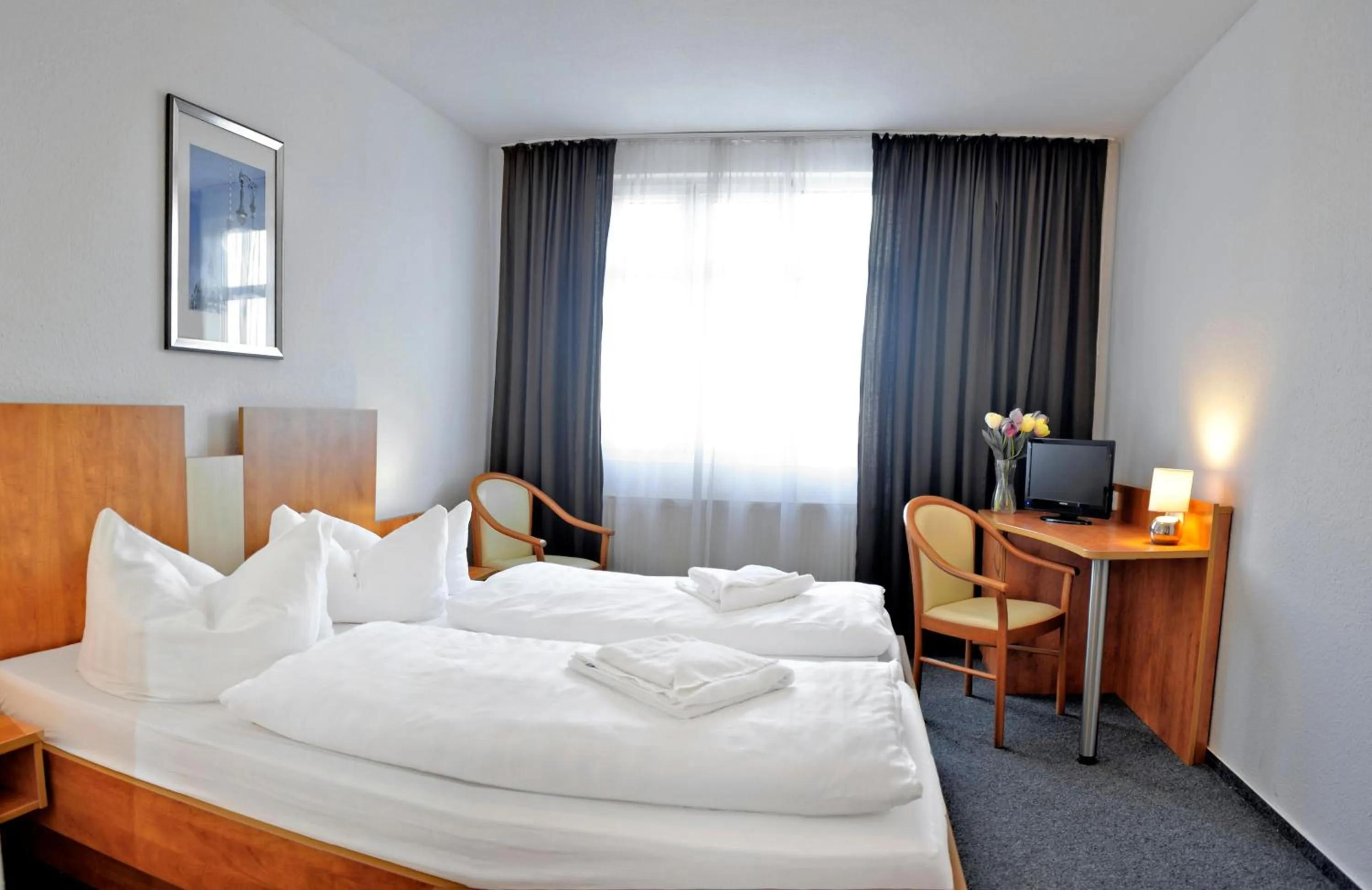 Photo of the whole room, Bed in Apart Hotel Ferdinand Berlin