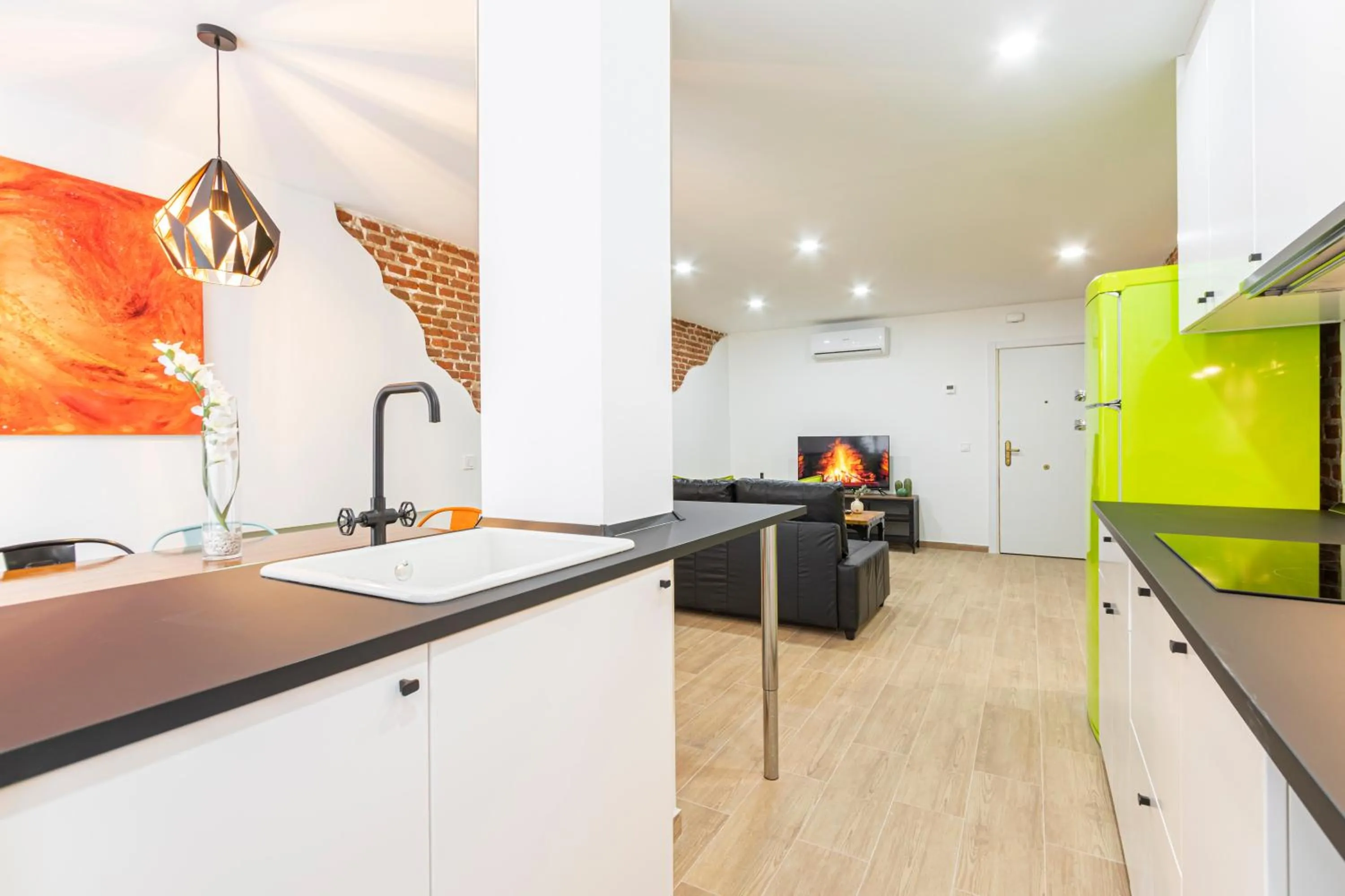 Kitchen or kitchenette in Ever House - IFEMA Canillas