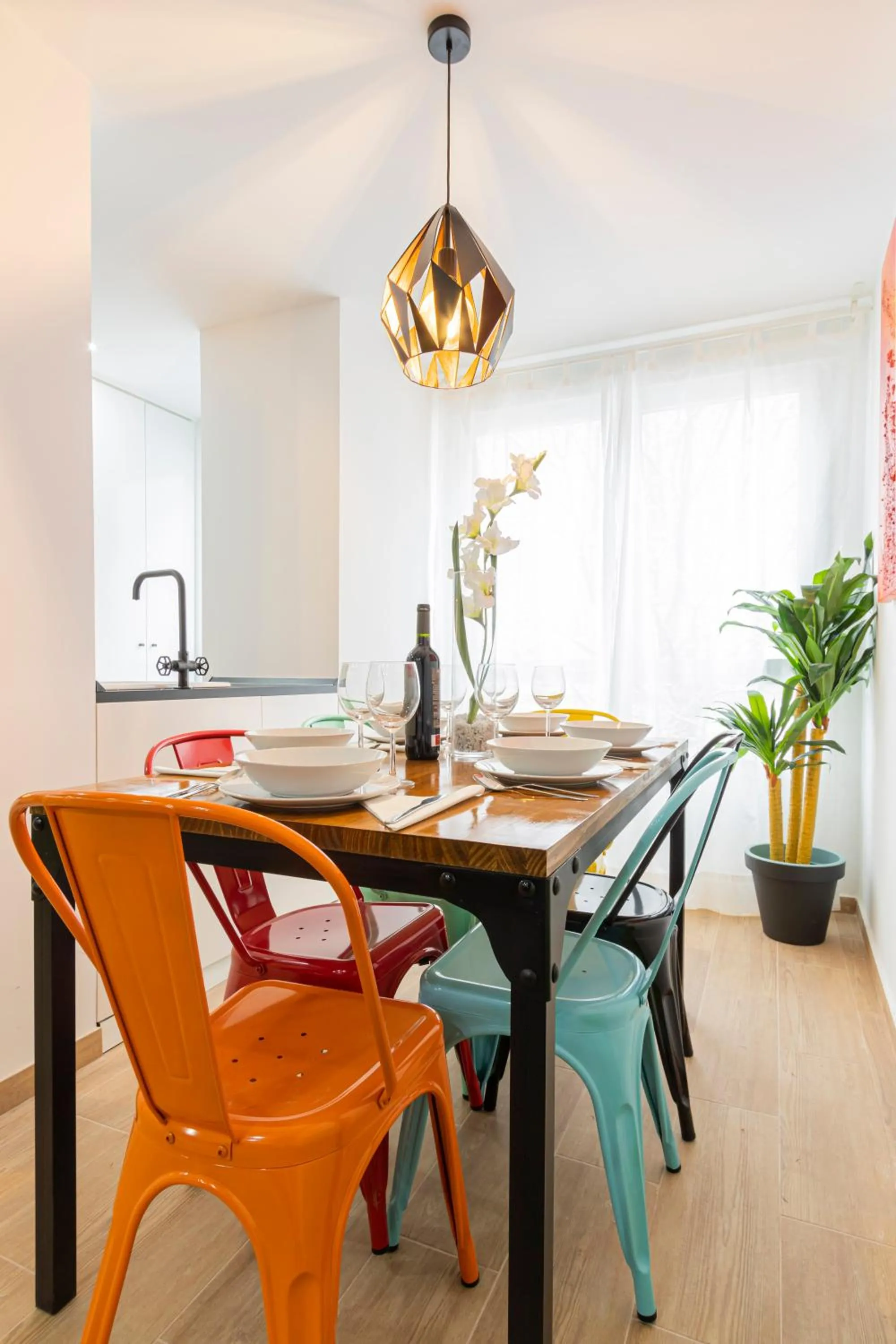 Dining area in Ever House - IFEMA Canillas