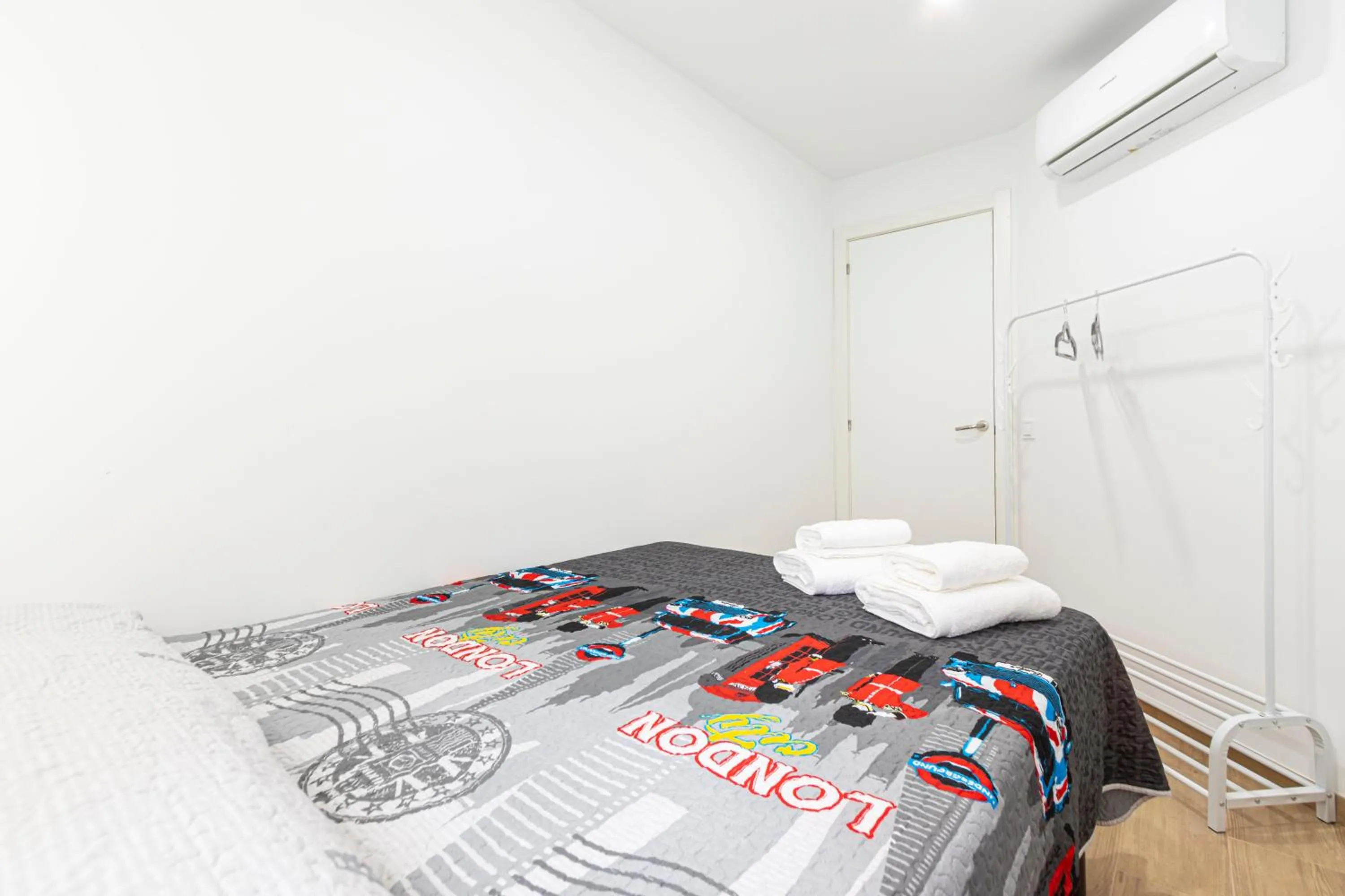 Bed in Ever House - IFEMA Canillas