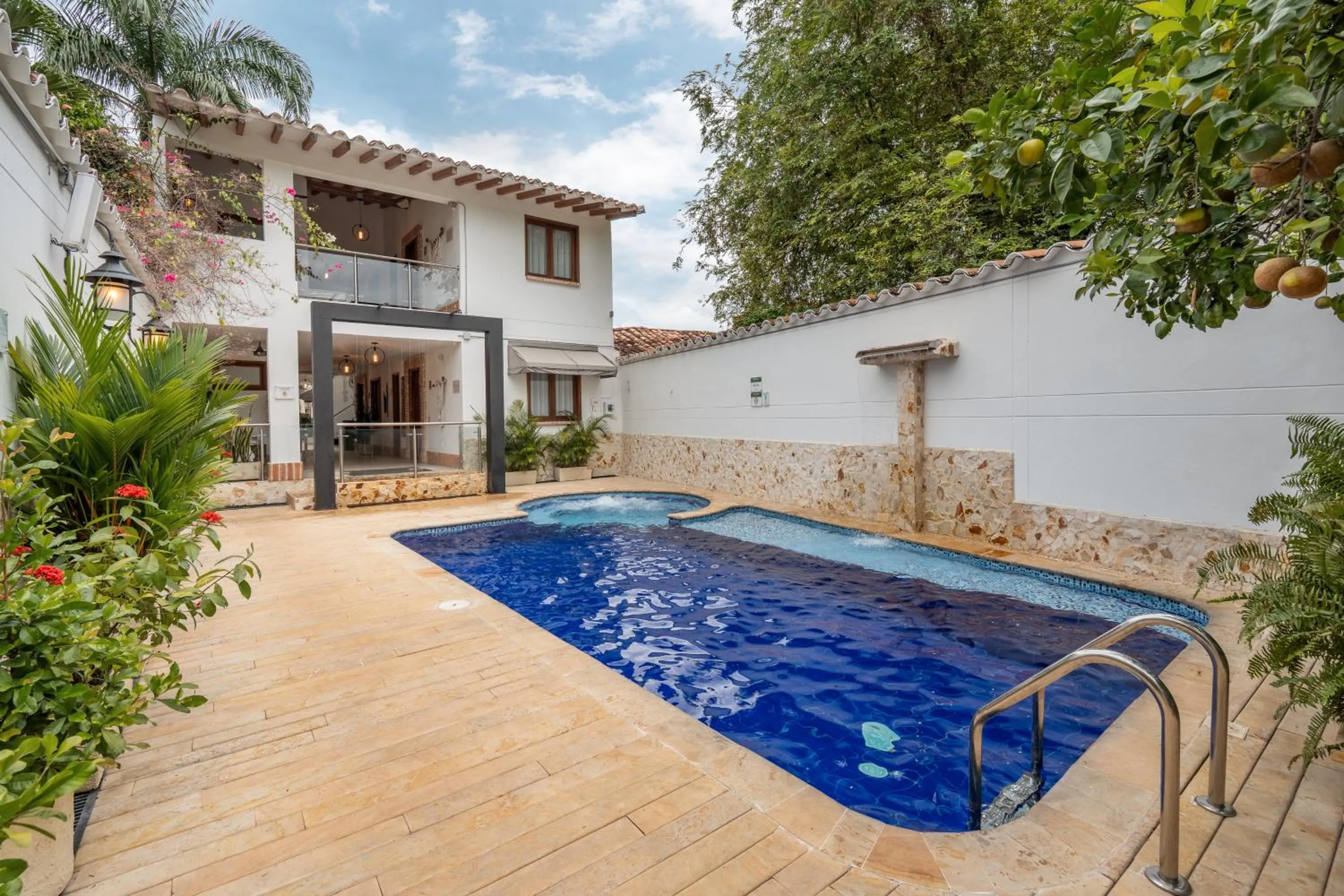 Swimming pool in Casa Bixa Hotel Boutique -Santa Fe de Antioquia- Mayores de 12 años