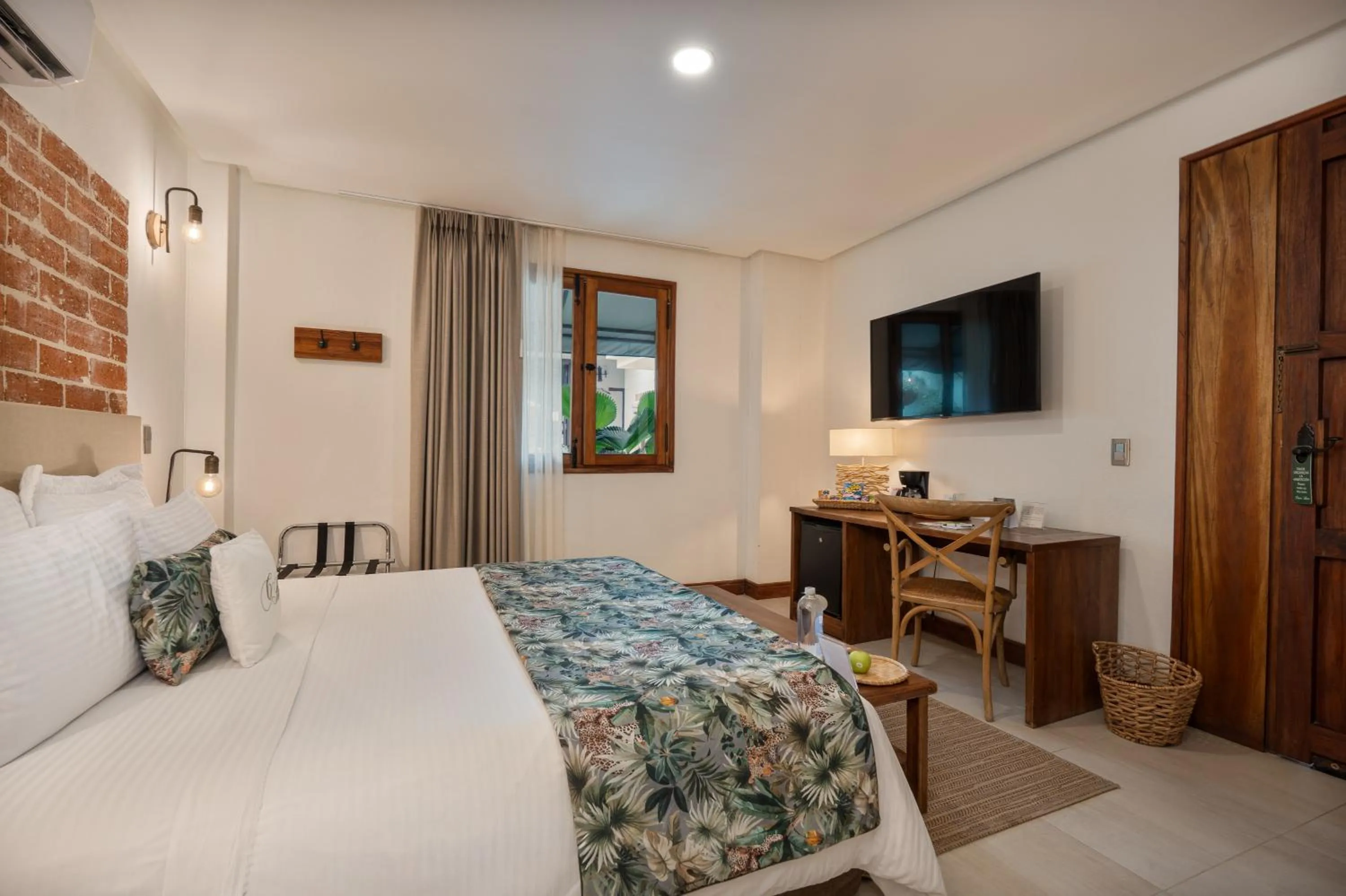 Bed in Casa Bixa Hotel Boutique -Santa Fe de Antioquia- Mayores de 12 años