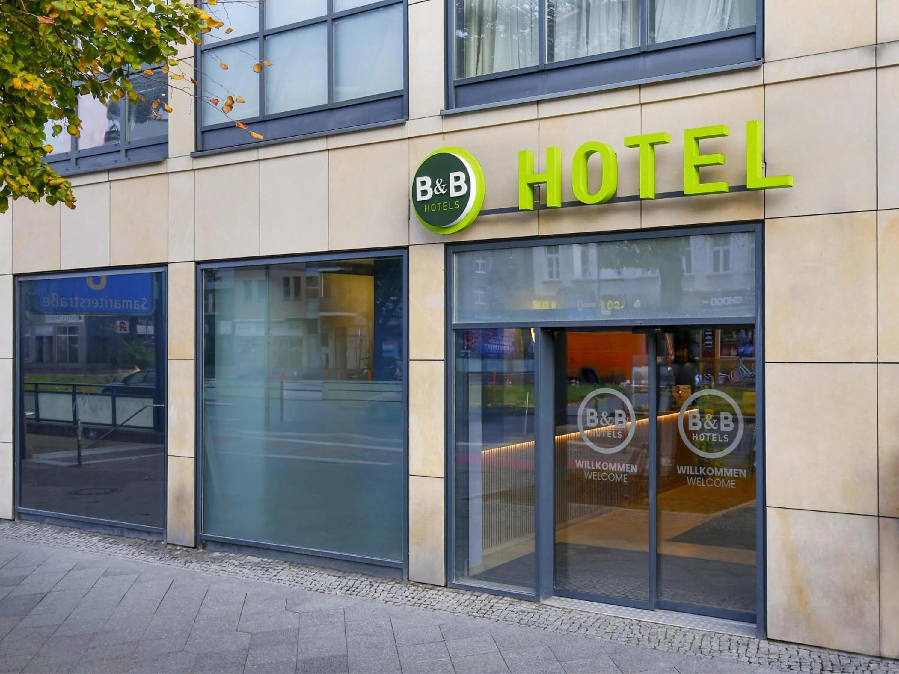 Property building in B&B Hotel Berlin City-Ost