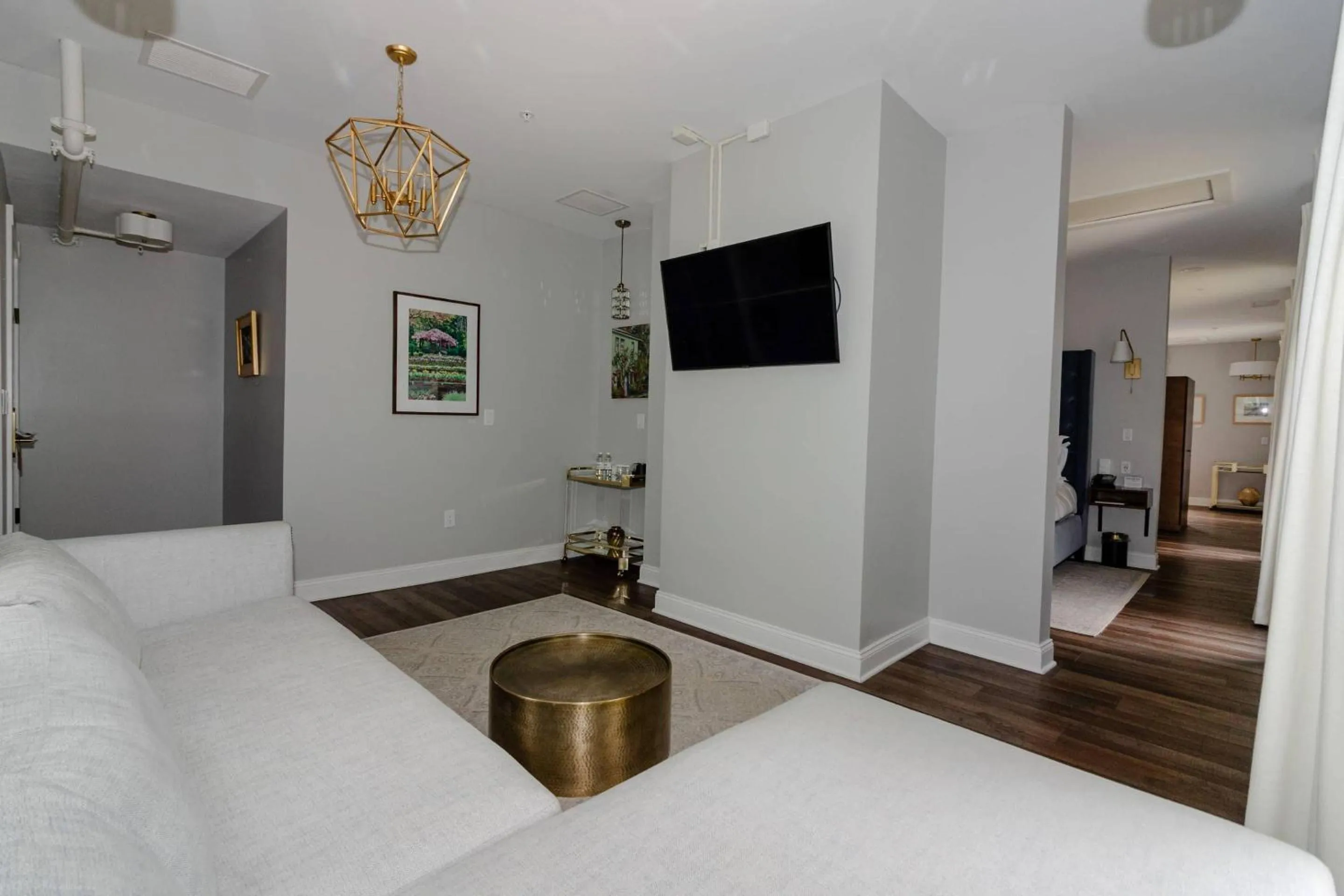 Bedroom in The Colonial Inn, an Ascend Collection Hotel