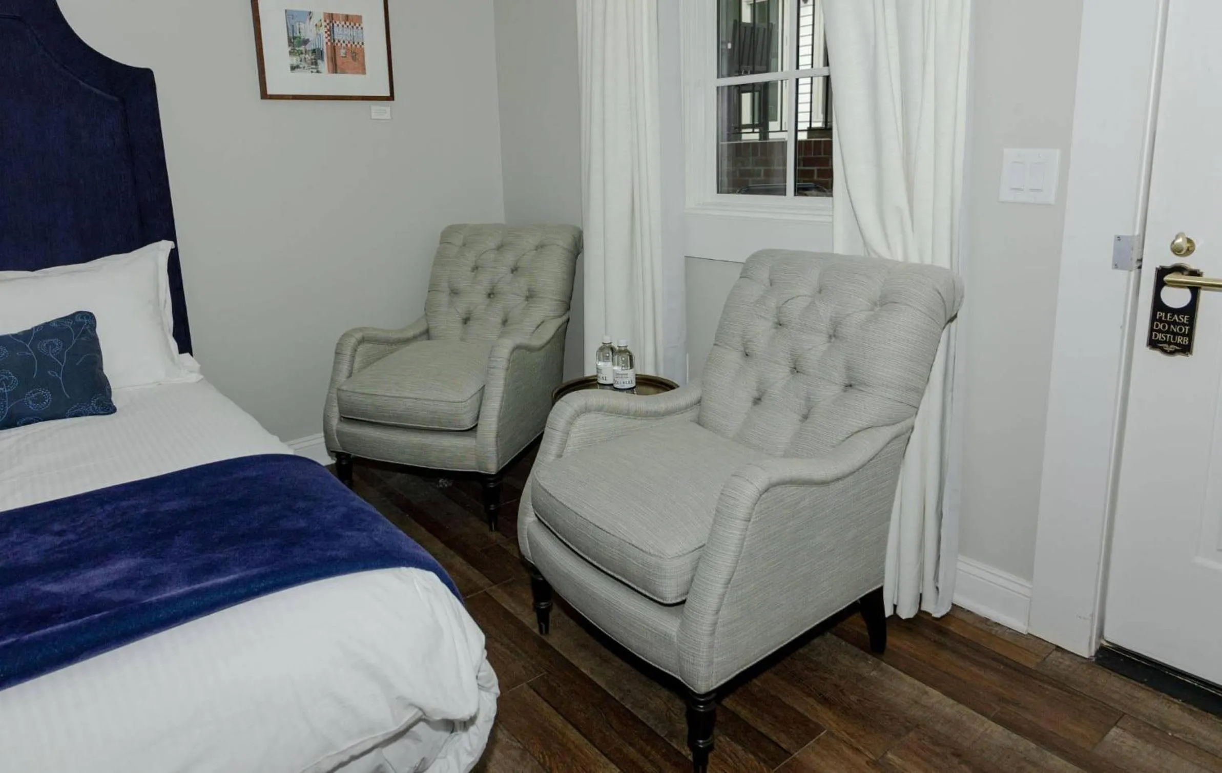 Bedroom in The Colonial Inn, an Ascend Collection Hotel