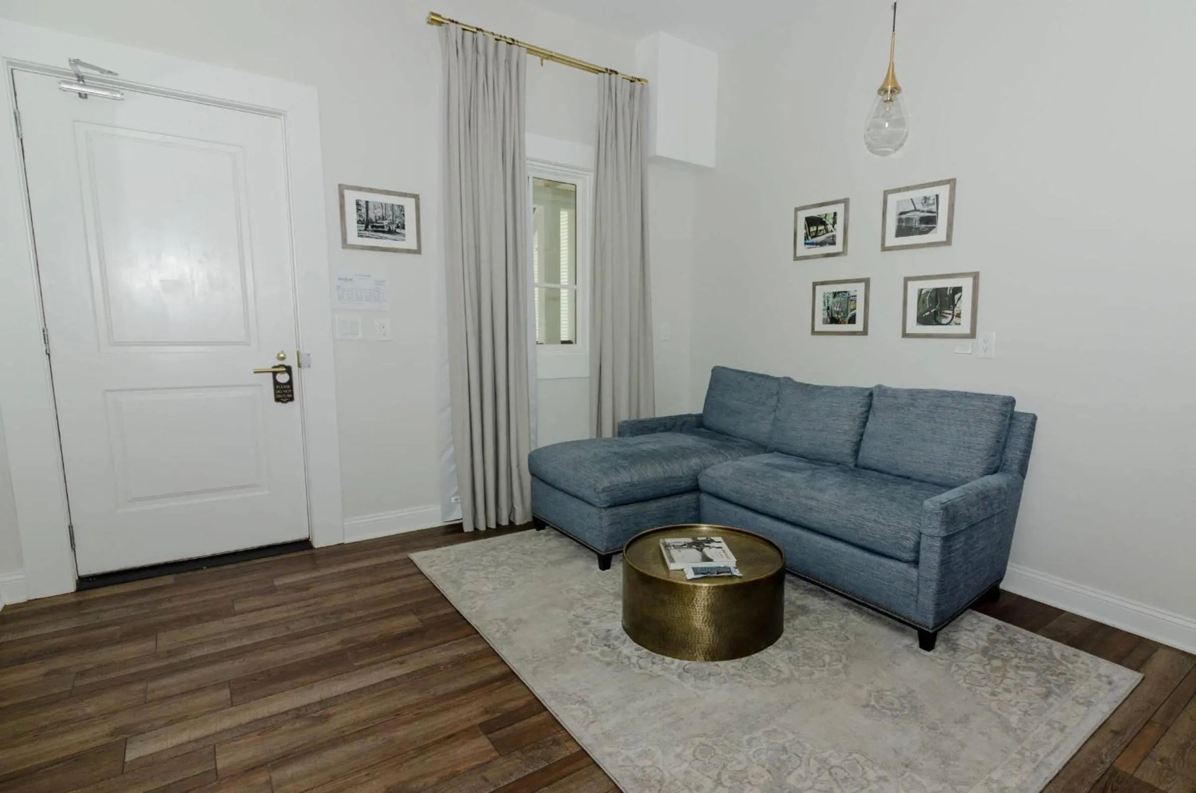 Bedroom in The Colonial Inn, an Ascend Collection Hotel