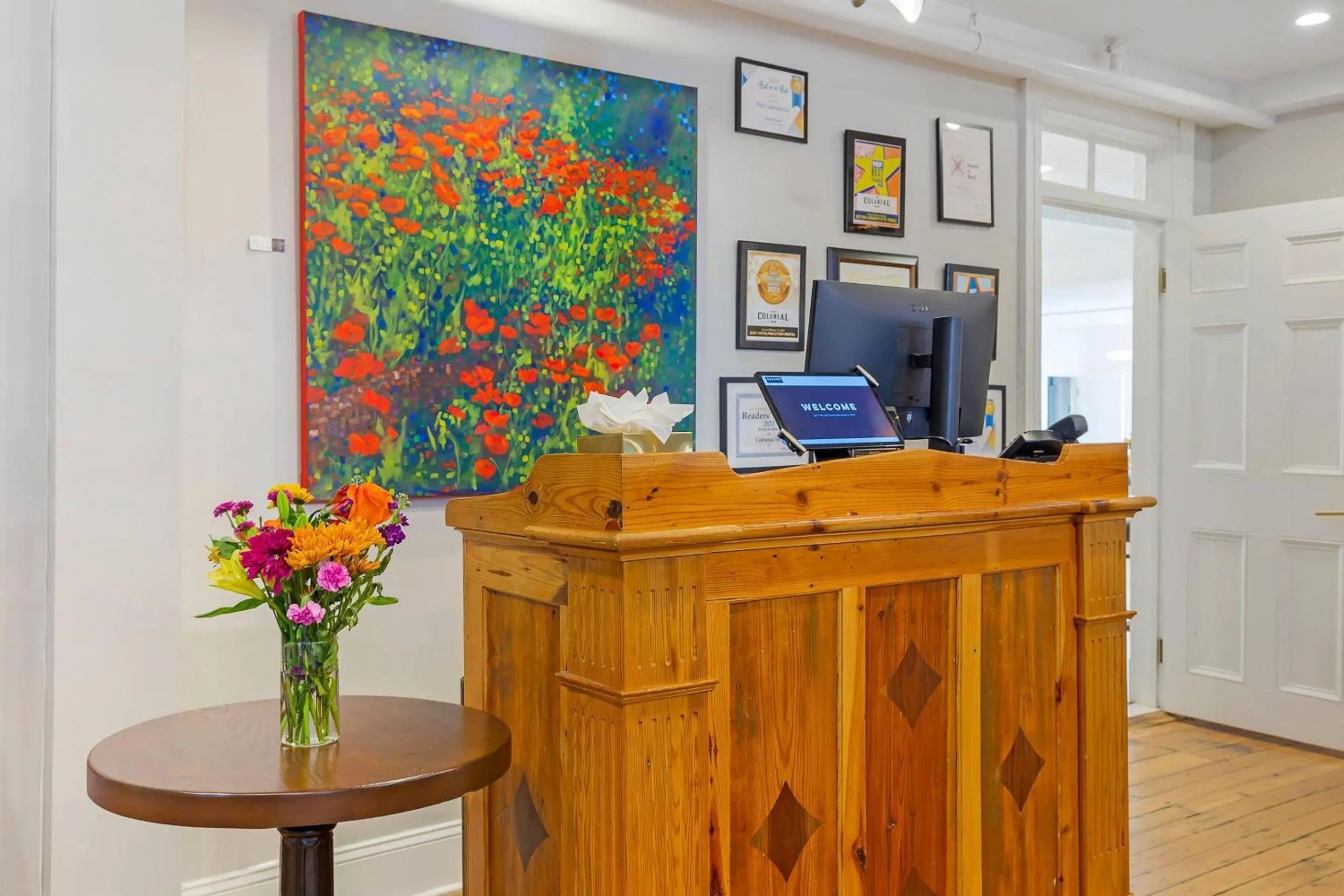 Lobby or reception in The Colonial Inn, an Ascend Collection Hotel